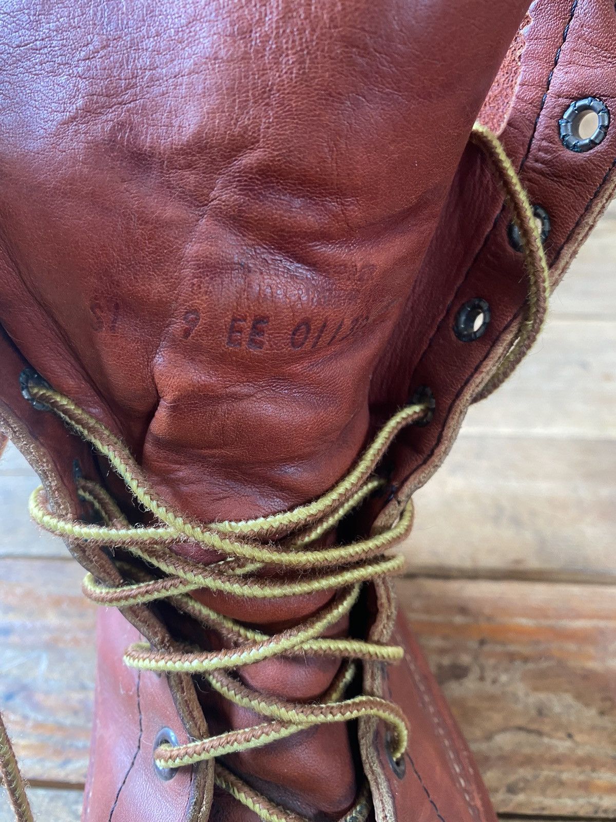 Red Wing Redwing X Irish setter 8inch moc-toe brown leather shoe 9EE Size US 9 / EU 42 - 14 Thumbnail