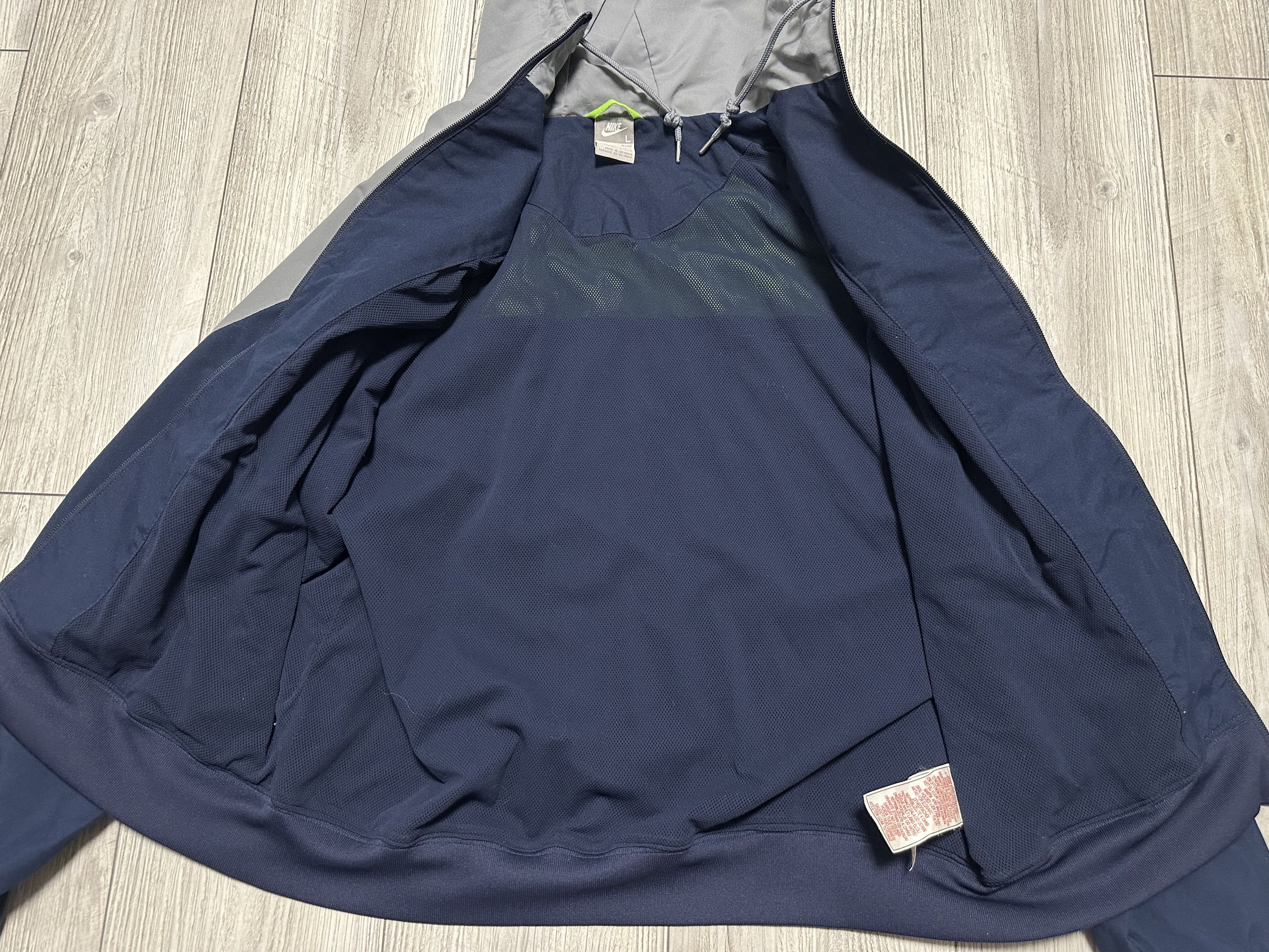 Nike Vintage Nike 00s Windbreaker Jacket Size L Drill Size US L / EU 52-54 / 3 - 4 Thumbnail