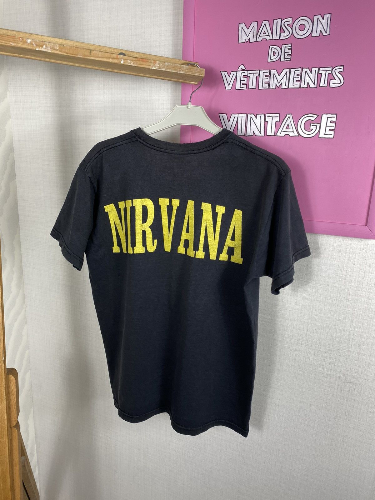 Fruit Of The Loom × Nirvana × Vintage Nirvana Smile Vintage 90S T Shirt Size US S / EU 44-46 / 1 - 13 Thumbnail