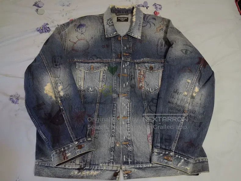 Balenciaga Balenciaga Graffiti hand-painted denim jacket Size US M / EU 48-50 / 2 - 1 Thumbnail