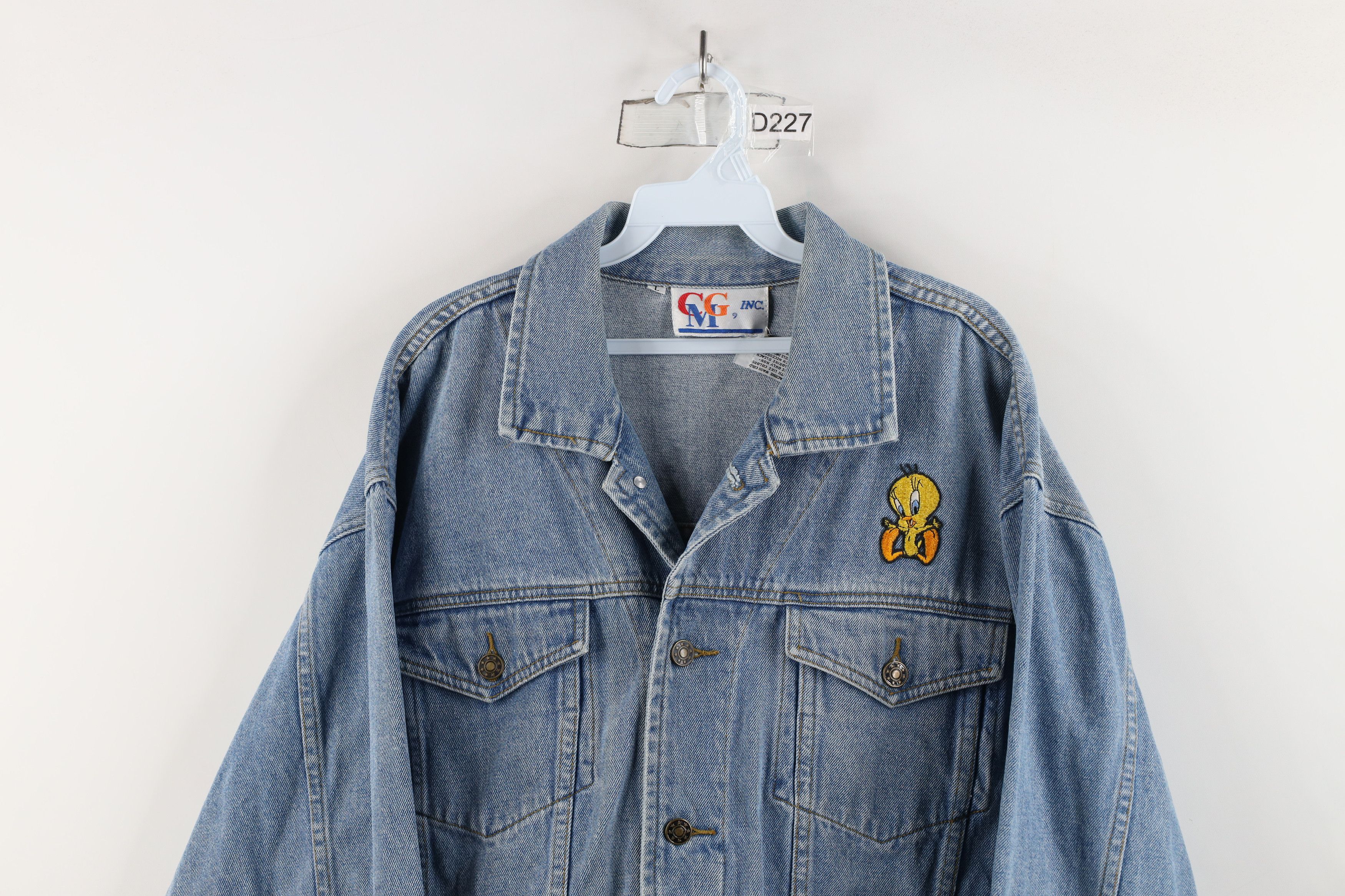 Vintage Vintage 90s Looney Tunes Tweety Bird Denim Trucker Jacket Size L / US 10 / IT 46 - 2 Thumbnail