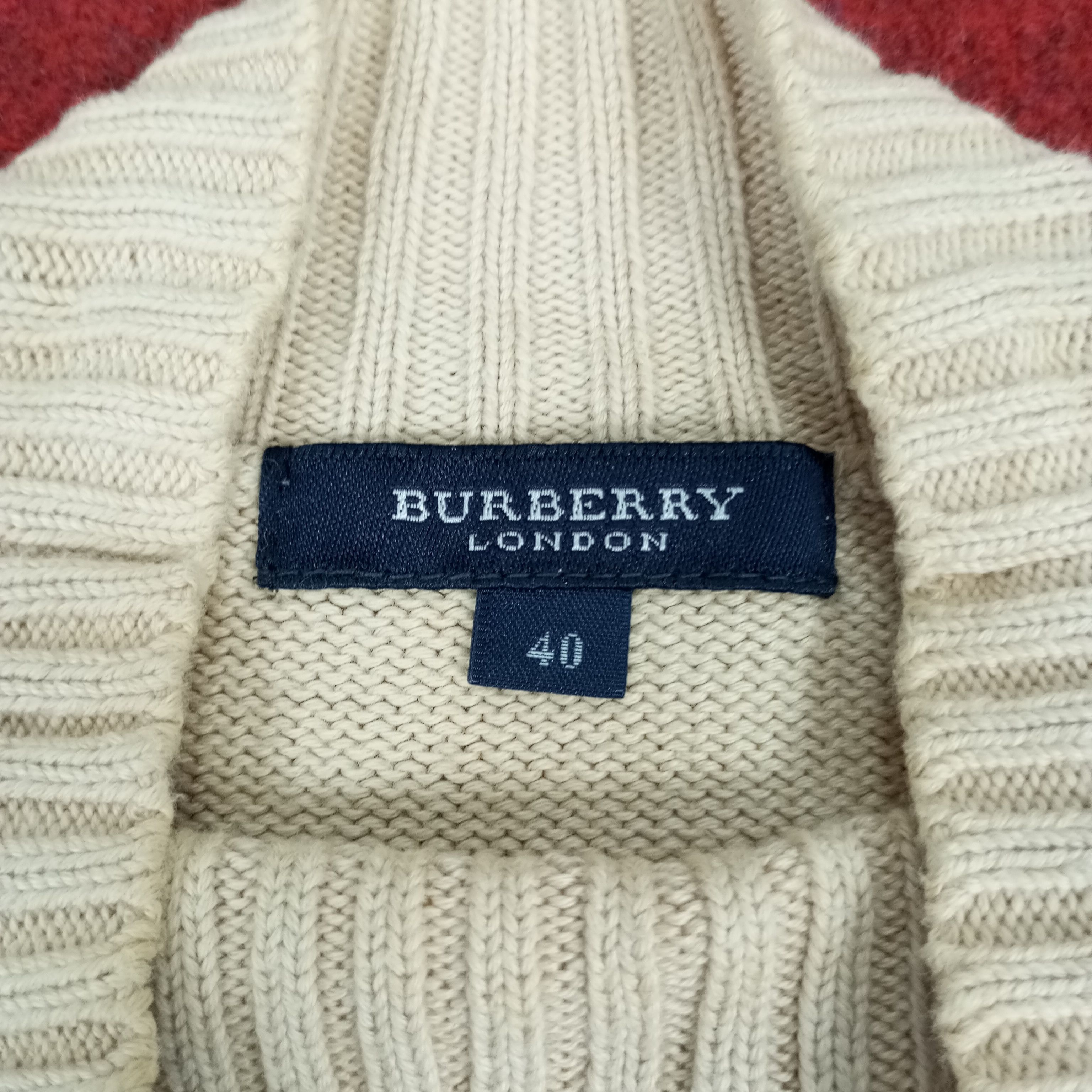 Burberry × Vintage Burberry London Nova Check Design Fashion Style Tshirt Size S / US 4 / IT 40 - 5 Thumbnail