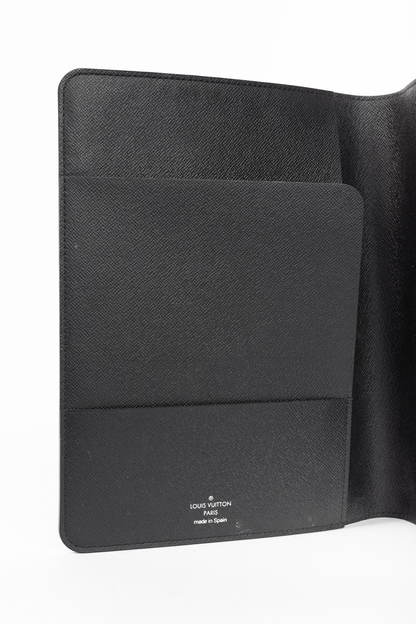 Louis Vuitton Louis Vuitton Damier Graphite Canvas Desk Agenda Cover Size ONE SIZE - 5 Thumbnail