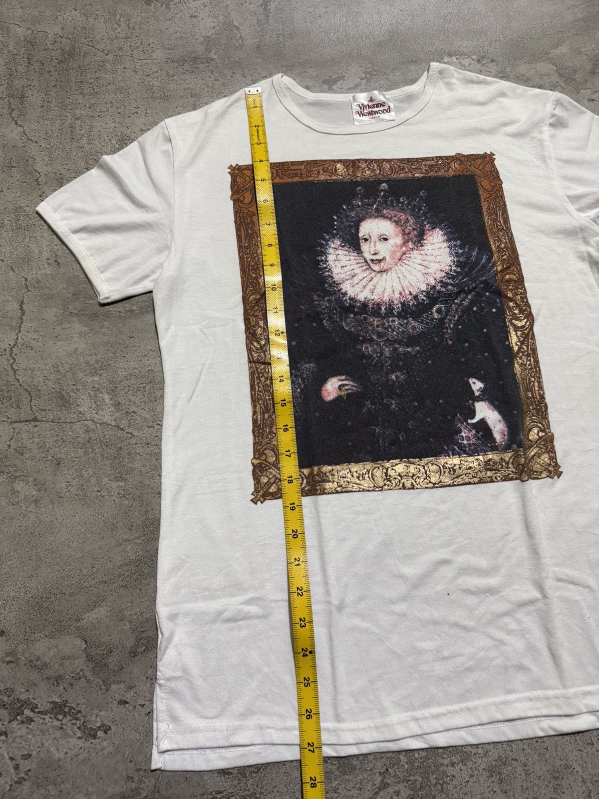 Vivienne Westwood Vivienne Westwood Queen Elizabeth Tshirt Size US M / EU 48-50 / 2 - 6 Thumbnail