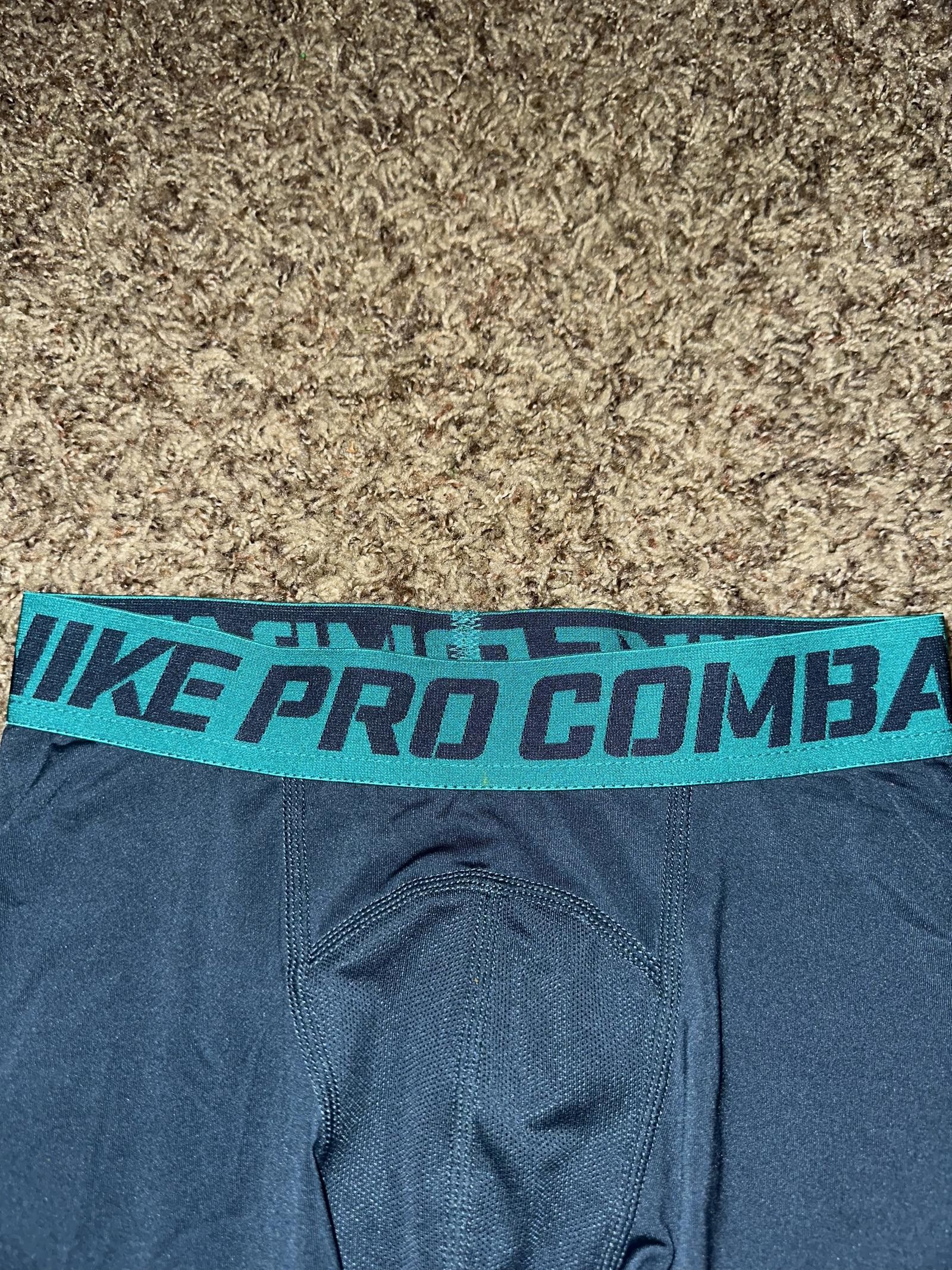 Nike RARE Nike Big Kids (Boy’s) Pro Combat Core Compression Shorts Sample MADE IN USA Size US 26 / EU 42 - 5 Thumbnail