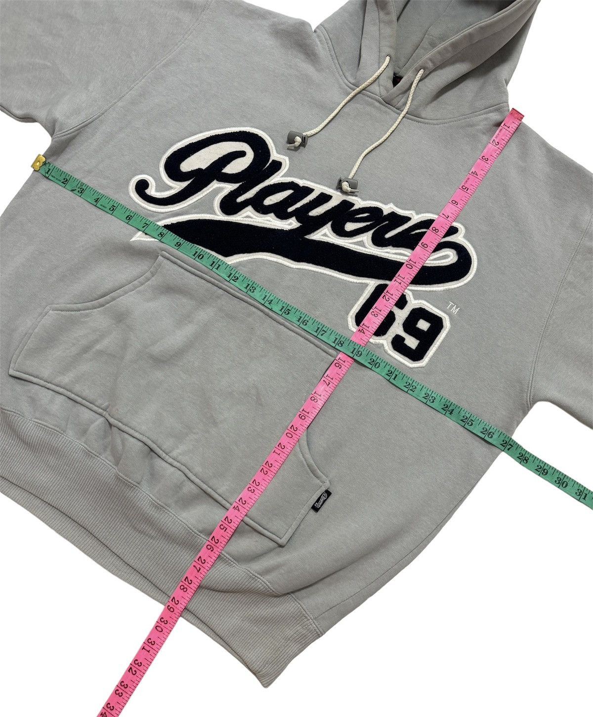 Japanese Brand VINTAGE SKATEBOARD STYLE PLAYER 69 EMBROIDERED LOGO HOODIE Size US XL / EU 56 / 4 - 17 Thumbnail