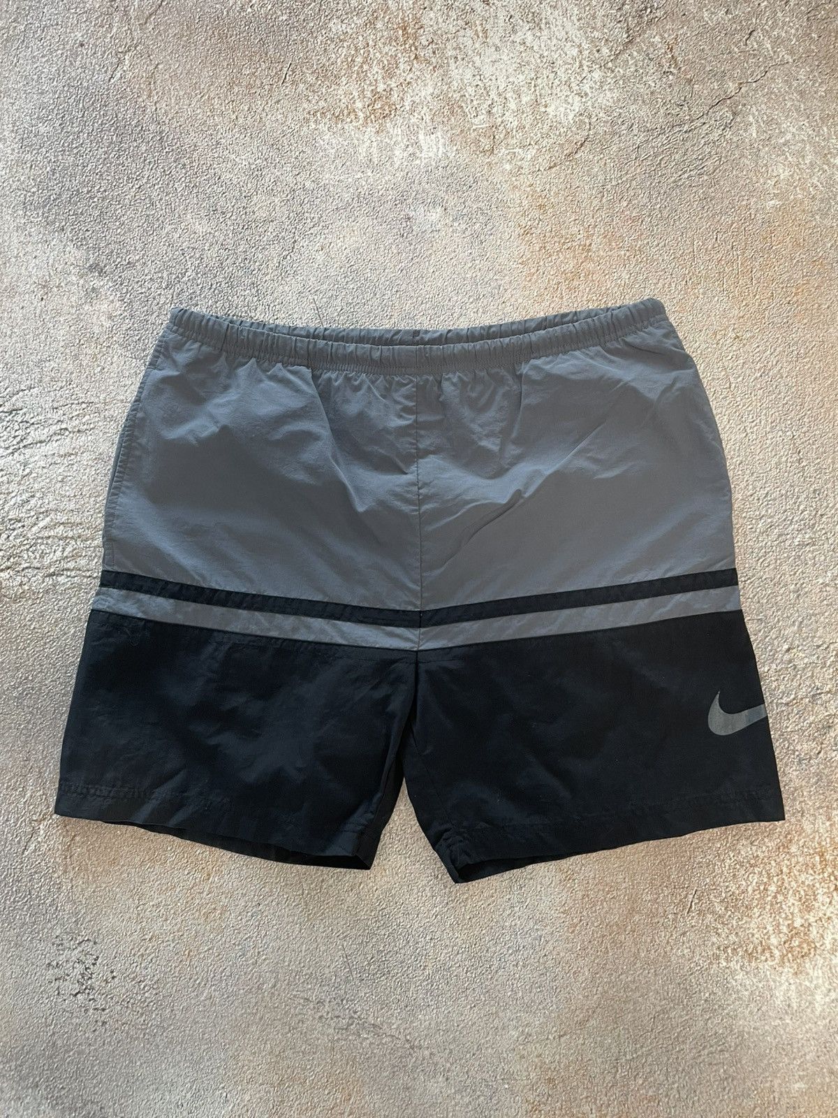 Nike Vintage Nike Nylon Big Swoosh Shorts Size US 32 / EU 48 - 2 Thumbnail