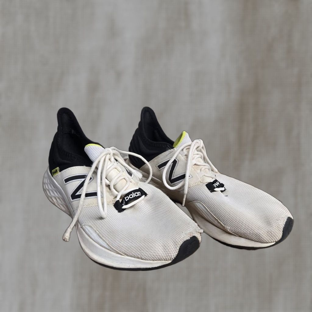 New Balance New Balance Fresh Foam Running Sneakers Mens Size 10.5 White Black Athletic Size US 10.5 / EU 43-44 - 1 Thumbnail