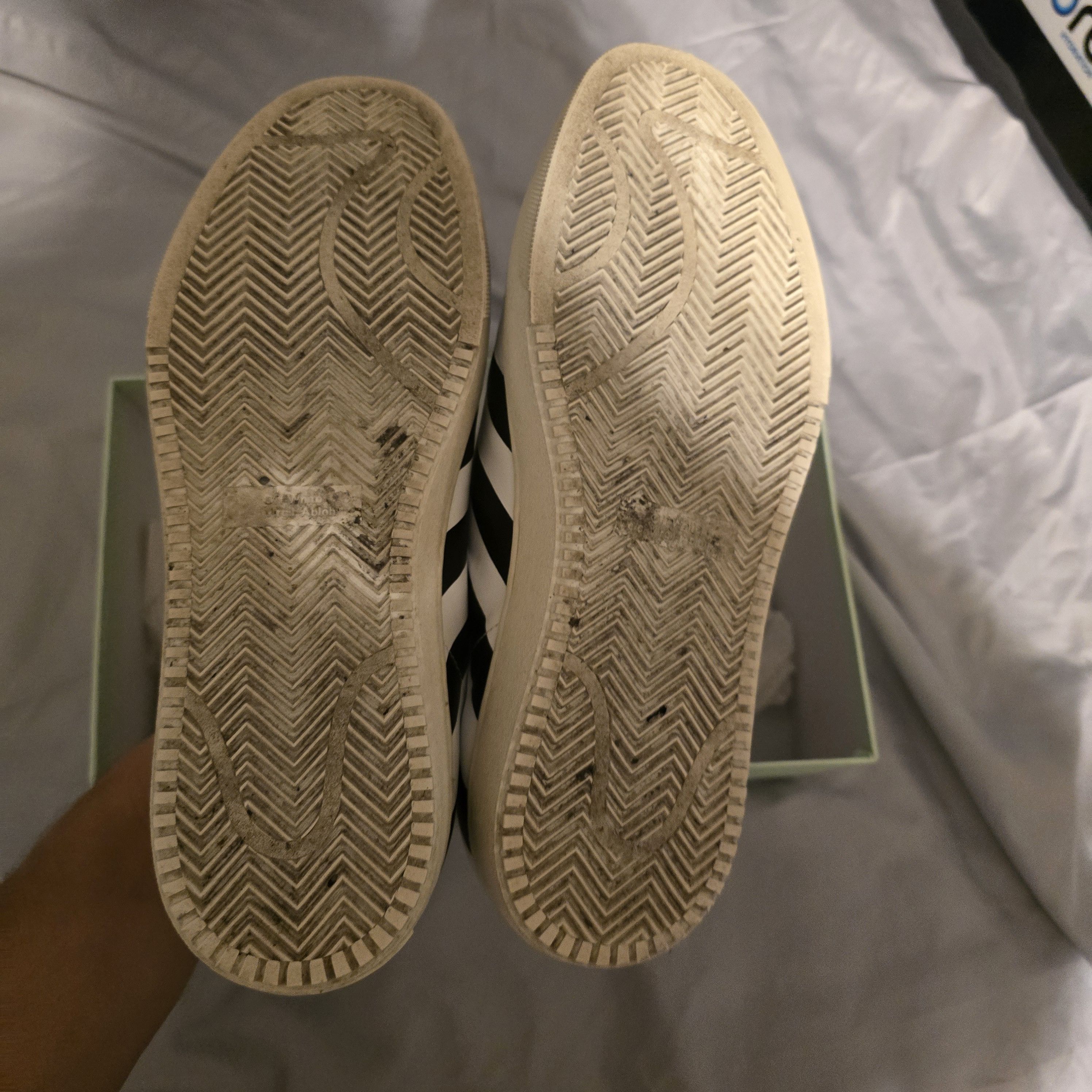 Off-White Off-White Classic Diagonals Sneaker White & Black Size US 9 / EU 42 - 4 Thumbnail