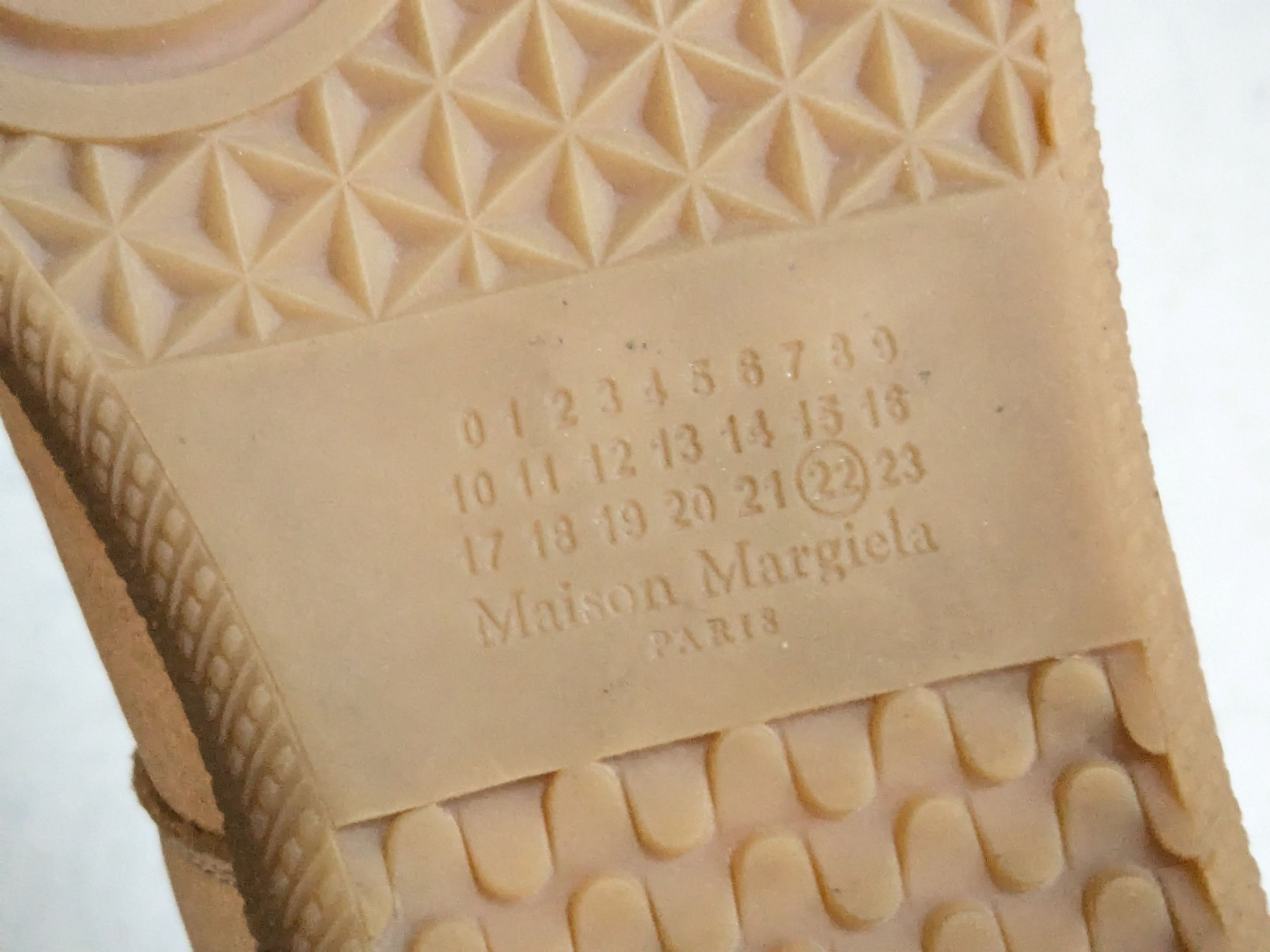 Maison Margiela Maison Margiela Replica GAT 11 44 Low Tops Beige Size US 11 / EU 44 - 19 Thumbnail