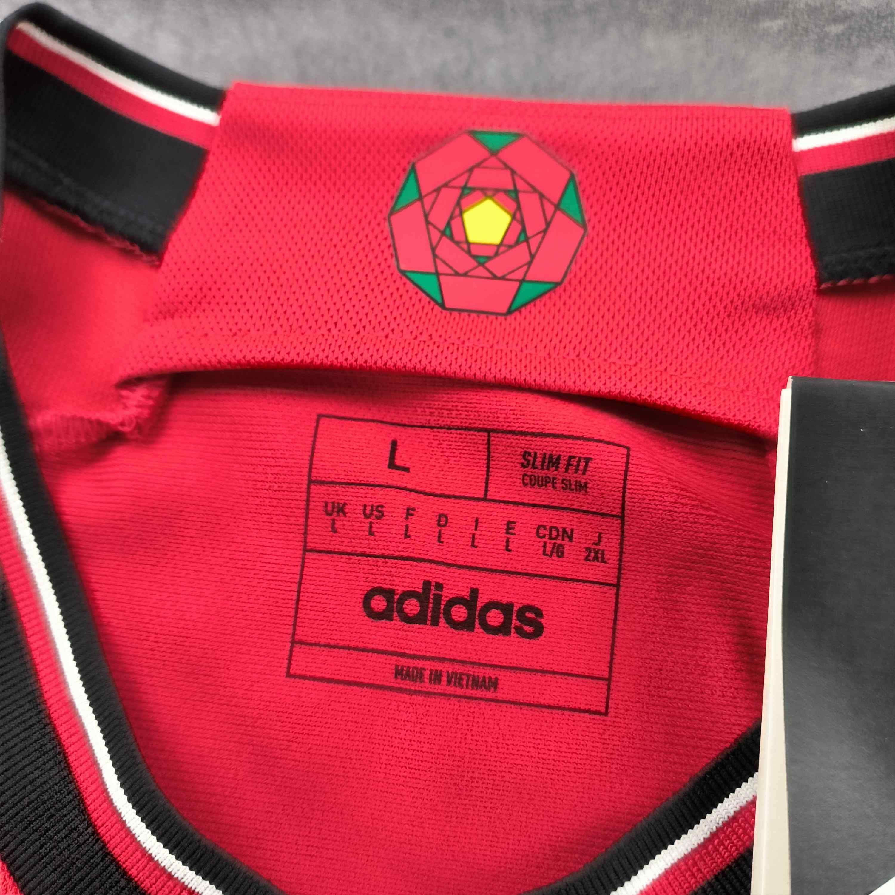 Adidas NEW Manchester United 2023-24 Adidas home football jersey L Size US L / EU 52-54 / 3 - 5 Thumbnail