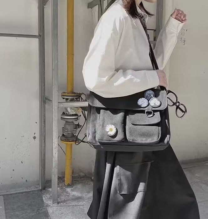 Japanese Brand Canvas Messenger Bag Size ONE SIZE - 8 Thumbnail