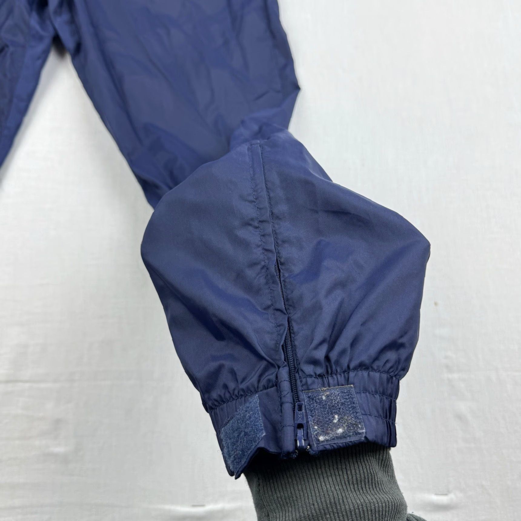 Nike VINTAGE Nike Track Pants Men S Blue 90s American Athletic Casual Sports Drawstring Pants Mens Size US 29 - 3 Thumbnail