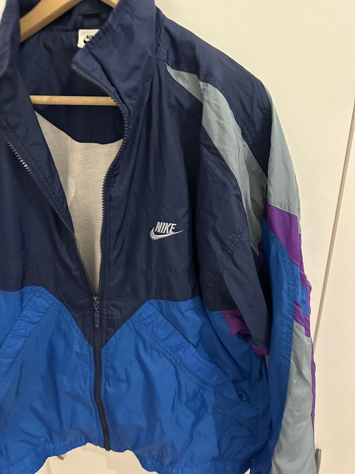 Nike Nike Jacket Windbreaker Size M Vintage Jacke Retro Size US M / EU 48-50 / 2 - 4 Thumbnail