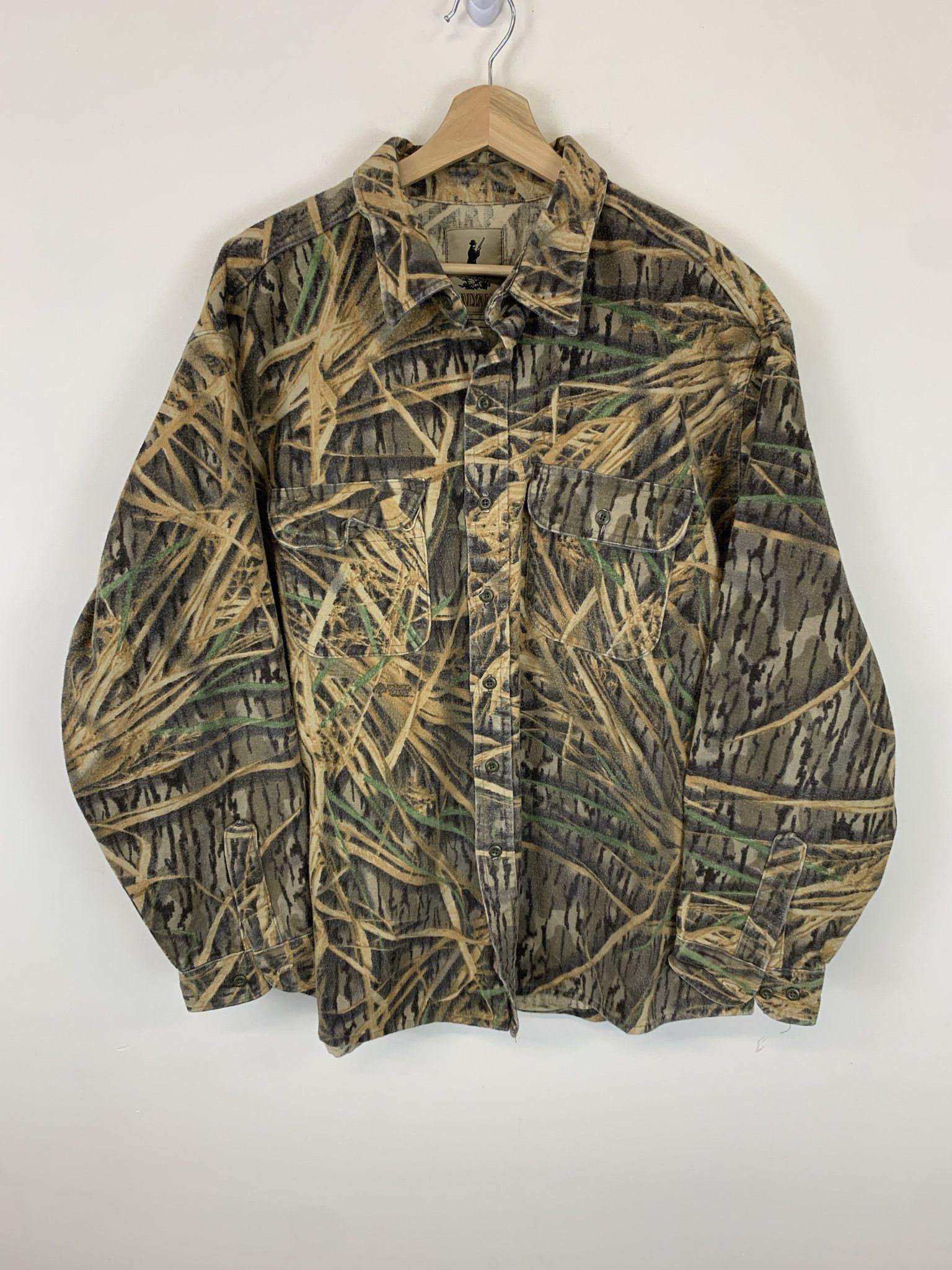 Flannel × Vintage Vintage 1990s Realtree Reed Camo Thick Chamois Flannel Size XXL Size US XXL / EU 58 / 5 - 1 Thumbnail
