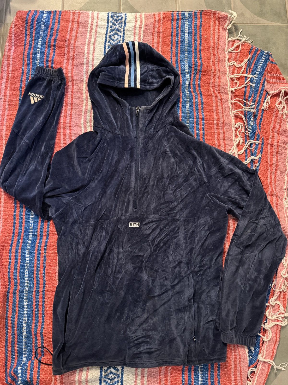 Adidas × Kith Kith x Adidas Soccer Flamingos Velour Half Zip Hoodie Navy L Size US L / EU 52-54 / 3 - 3 Thumbnail