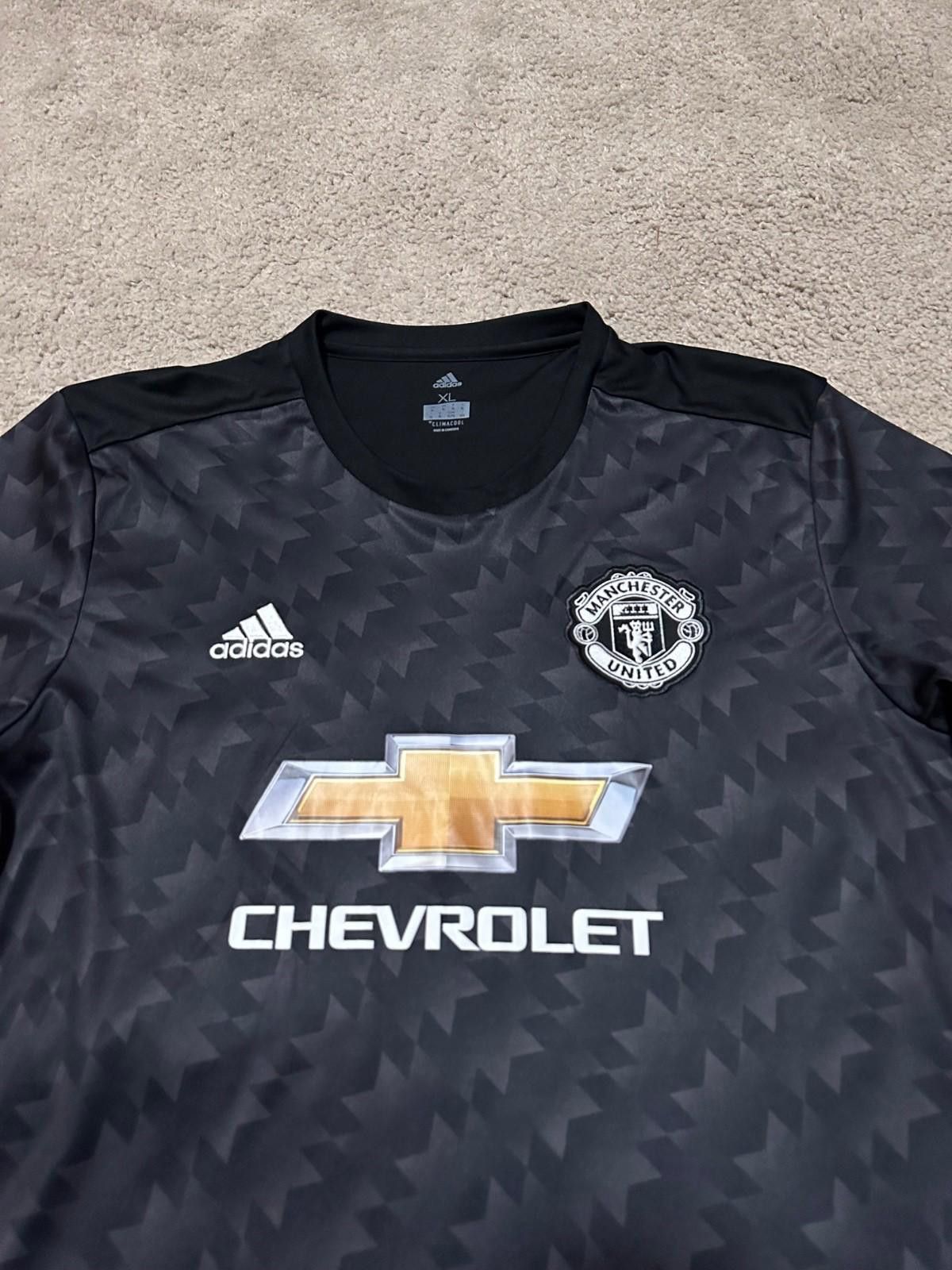 Adidas MANCHESTER UNITED 2017/18 AWAY FOOTBALL SHIRT SOCCER JERSEY Size US XL / EU 56 / 4 - 3 Thumbnail