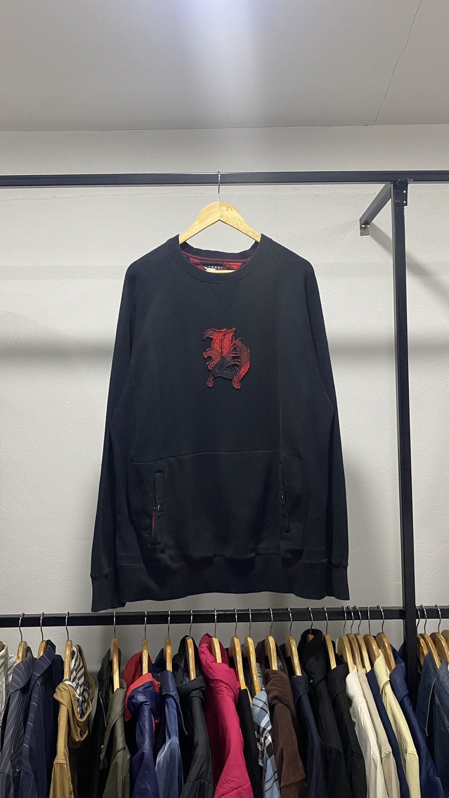 Designer × Tommy Hilfiger × Vintage Big Logo Sweatshirt 90s Size US L / EU 52-54 / 3 - 1 Thumbnail