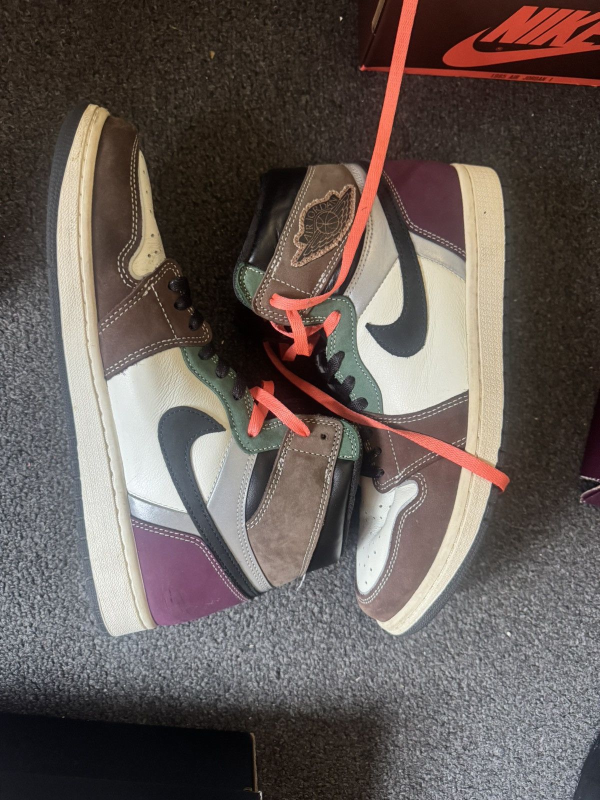 Nike Nike Air Jordan 1 Retro High OG Size US 10.5 / EU 43-44 - 2 Thumbnail