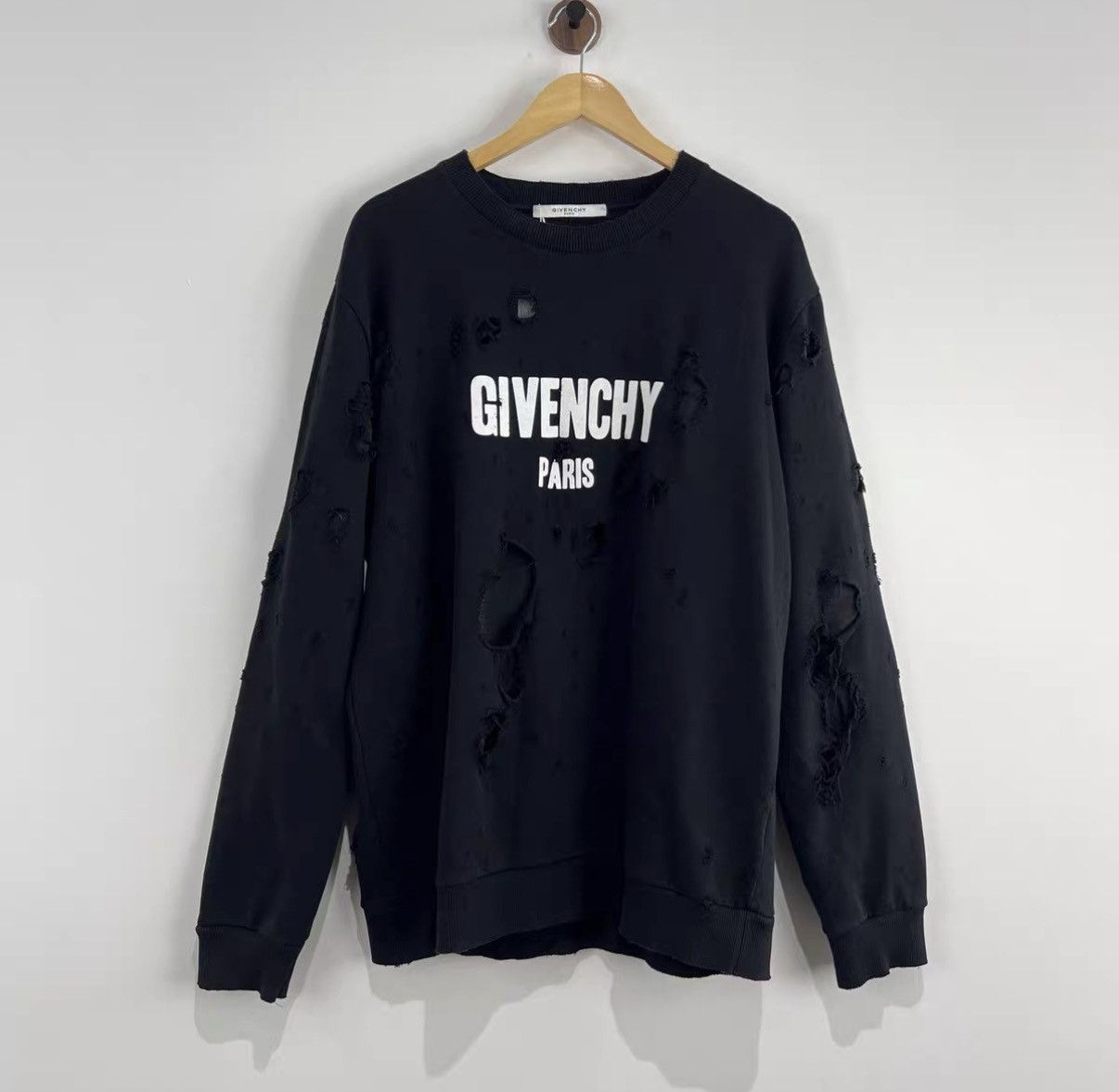 Givenchy Givenchy Black Ripped Sweatshirt J42 Size US XL / EU 56 / 4 - 1 Thumbnail