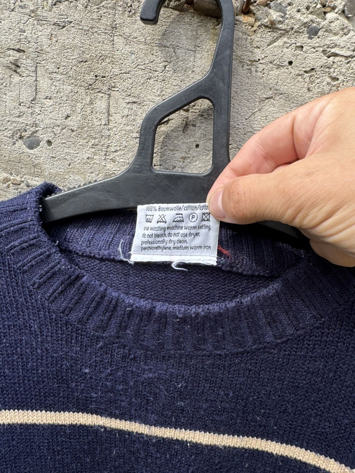 Hugo Boss Vintage Hugo Boss Embroidered Logo Crewneck Men's Sweater Size US M / EU 48-50 / 2 - 6 Thumbnail