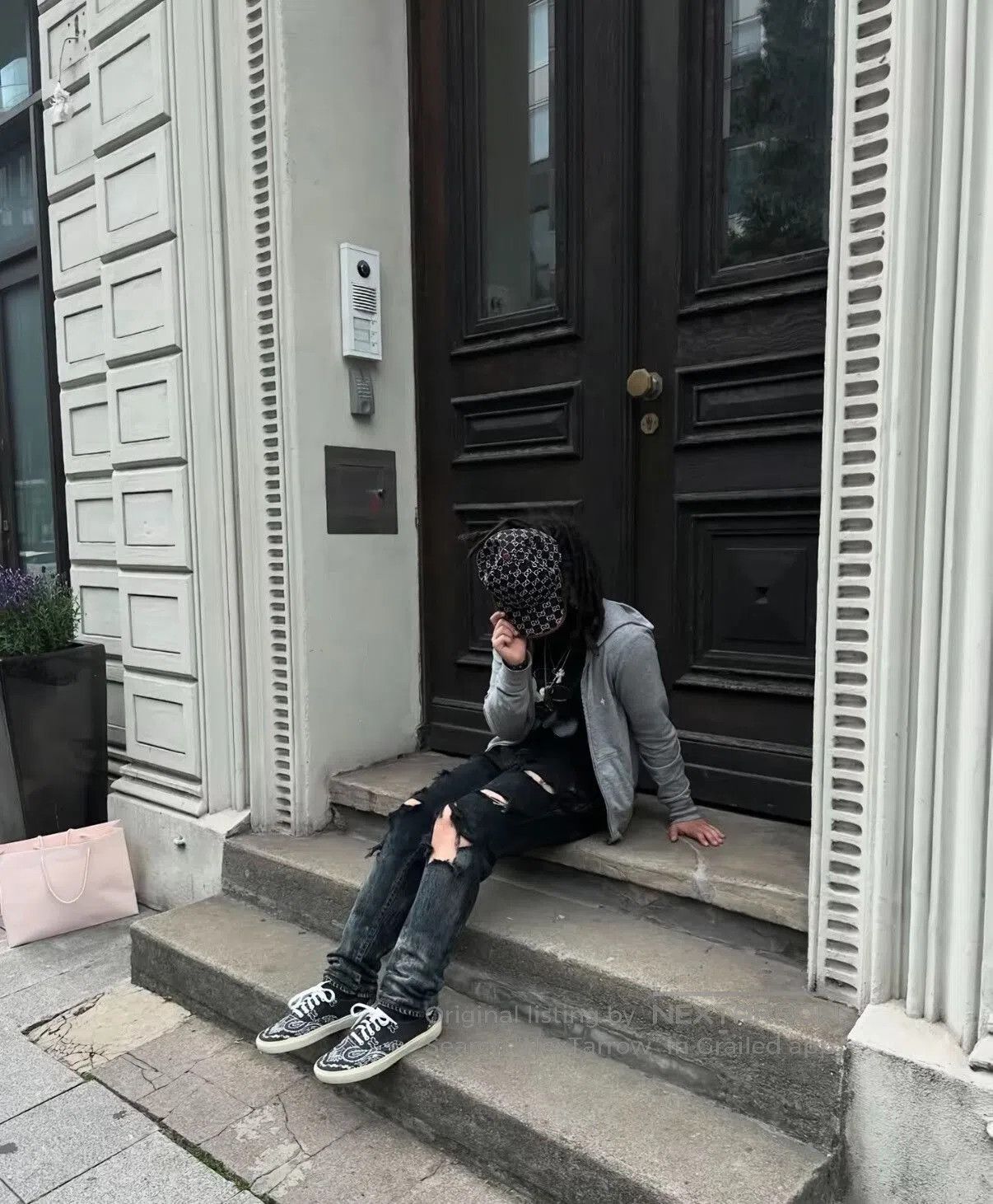 Saint Laurent Paris Black Distressed Skin Fit Jeans. Size US 29 - 7 Thumbnail
