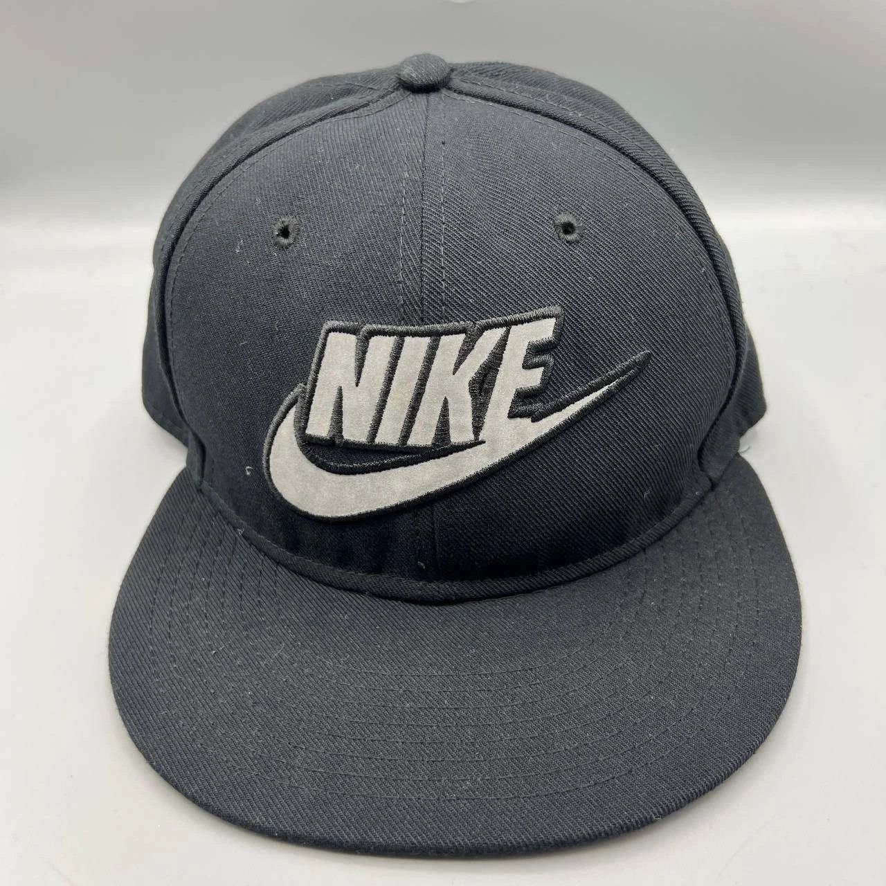 Nike Nike True Swoosh Hat Men Reflective Embroidered Snap Back Size ONE SIZE - 1 Thumbnail