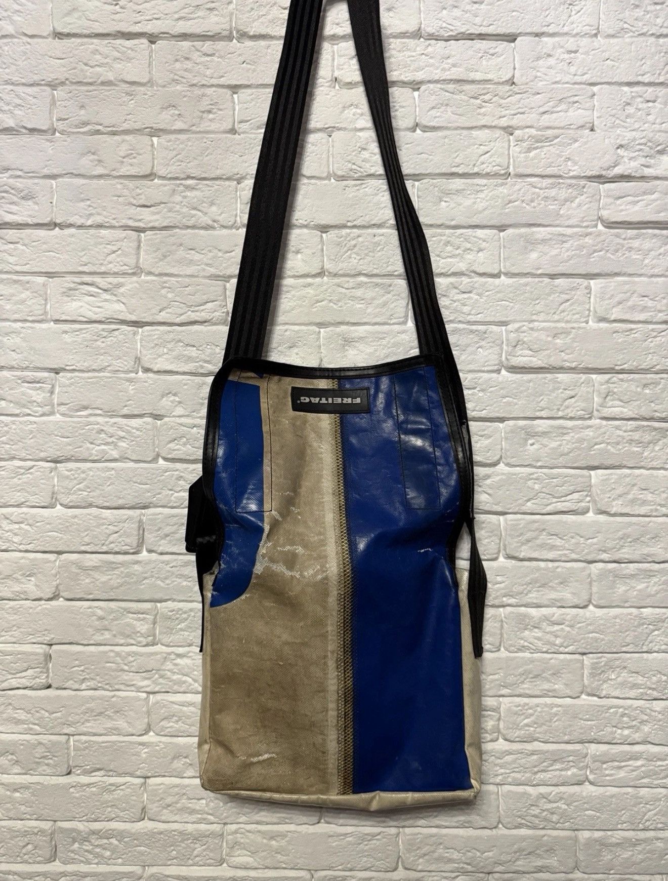 Freitag Freitag Medium Crossbody Tranformer Bag Recycled Vintage Size ONE SIZE - 4 Thumbnail