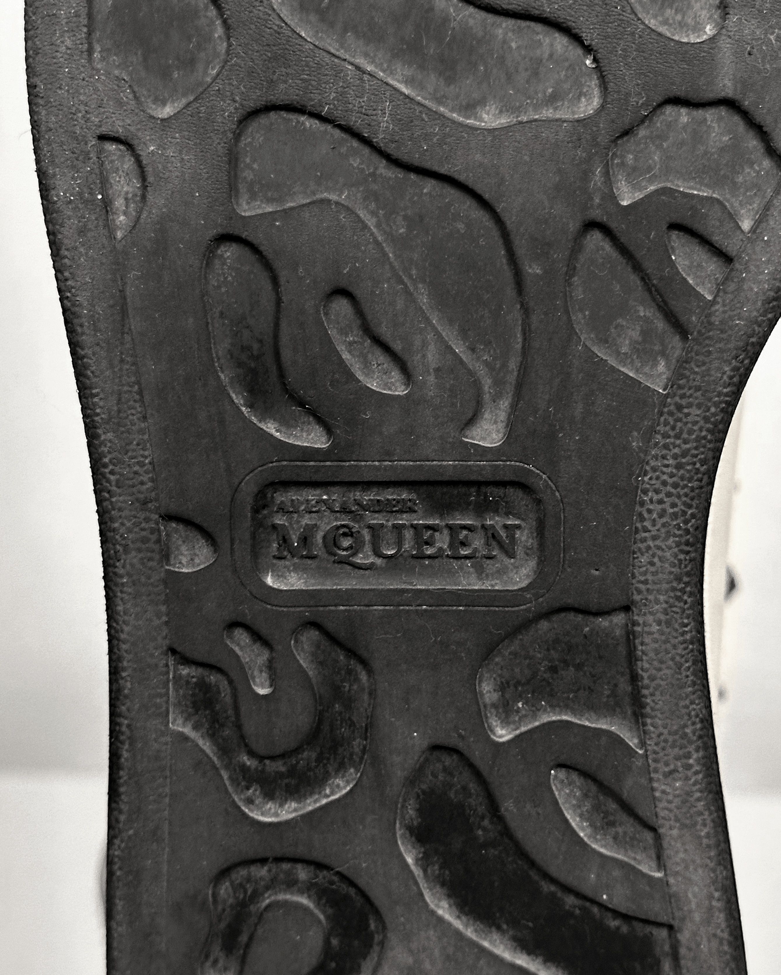 Alexander McQueen Alexander McQueen Studded Leather Hi Top Oversized Sneakers Size US 8.5 / EU 41-42 - 11 Thumbnail