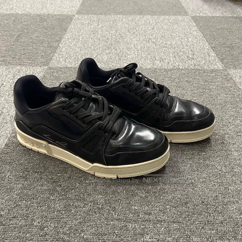 Louis Vuitton Louis Vuitton Black Trainer Leather Board shoes Size US 6 / EU 39 - 2 Thumbnail