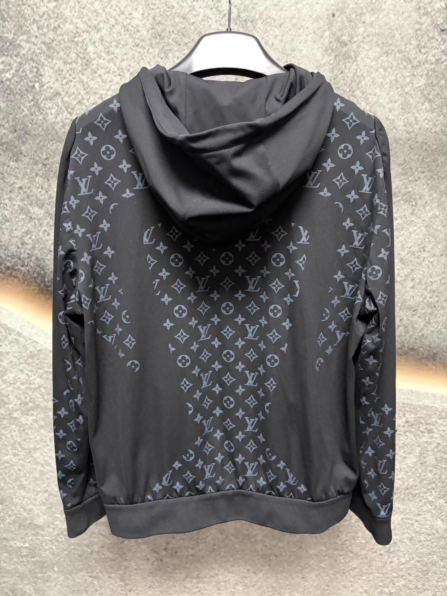 Louis Vuitton Louis Vuitton 2054 Thermal Hooded Jacket M Size US M / EU 48-50 / 2 - 2 Thumbnail