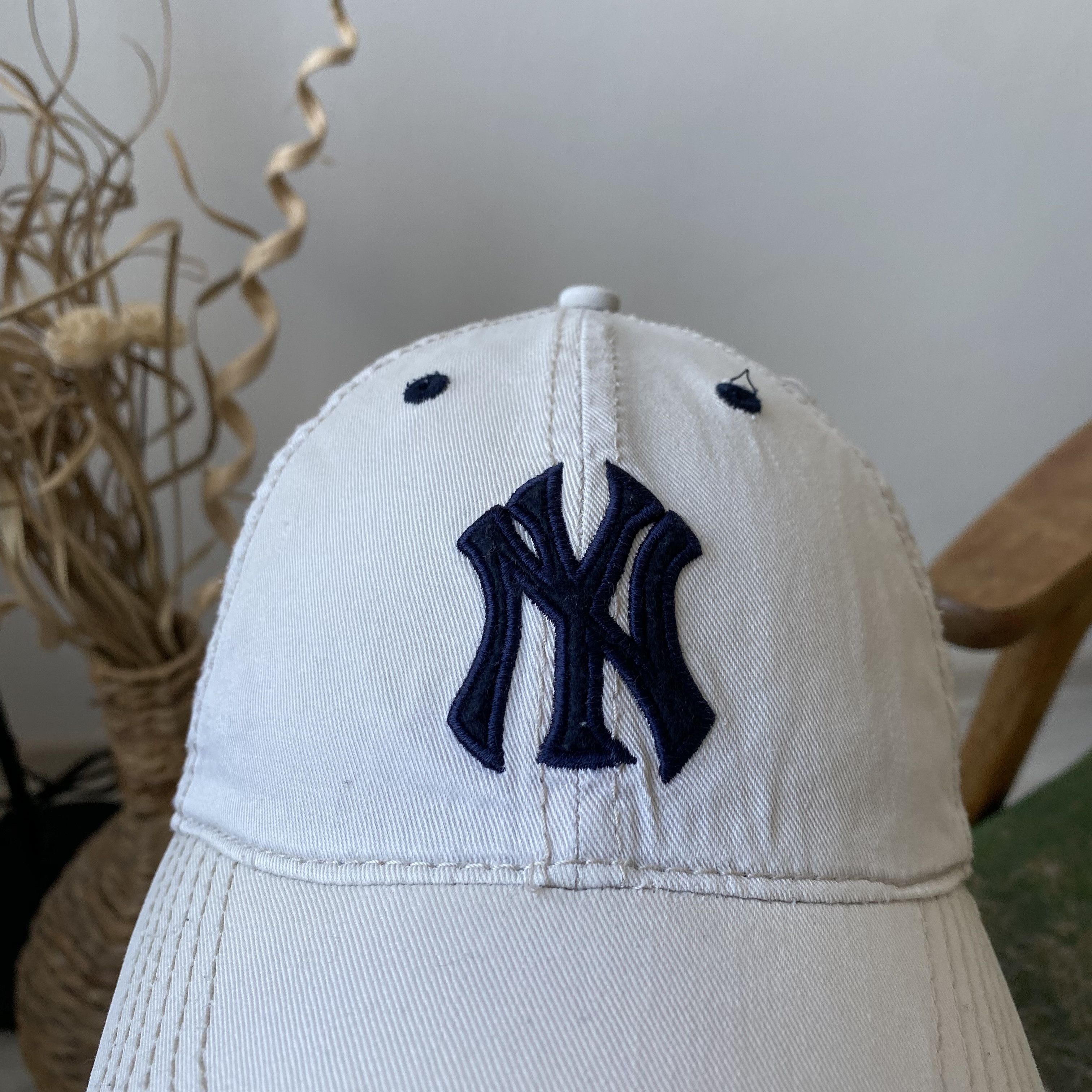New York Yankees ⚾️ Vintage 90s New York Yankees cap Dad hat Major league Size ONE SIZE - 3 Thumbnail