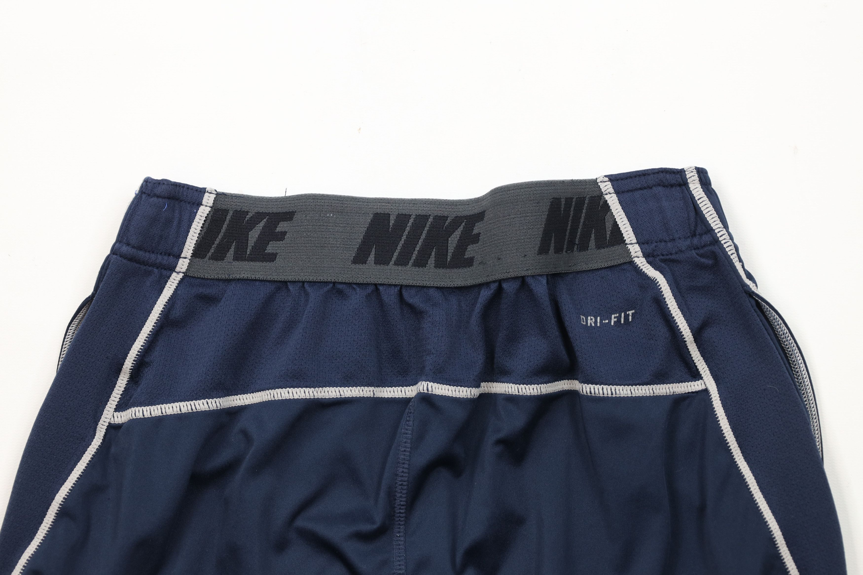 Nike × Vintage Vintage Y2K Nike Baseball Mini Swoosh Above Knee Shorts Size US 34 / EU 50 - 10 Thumbnail