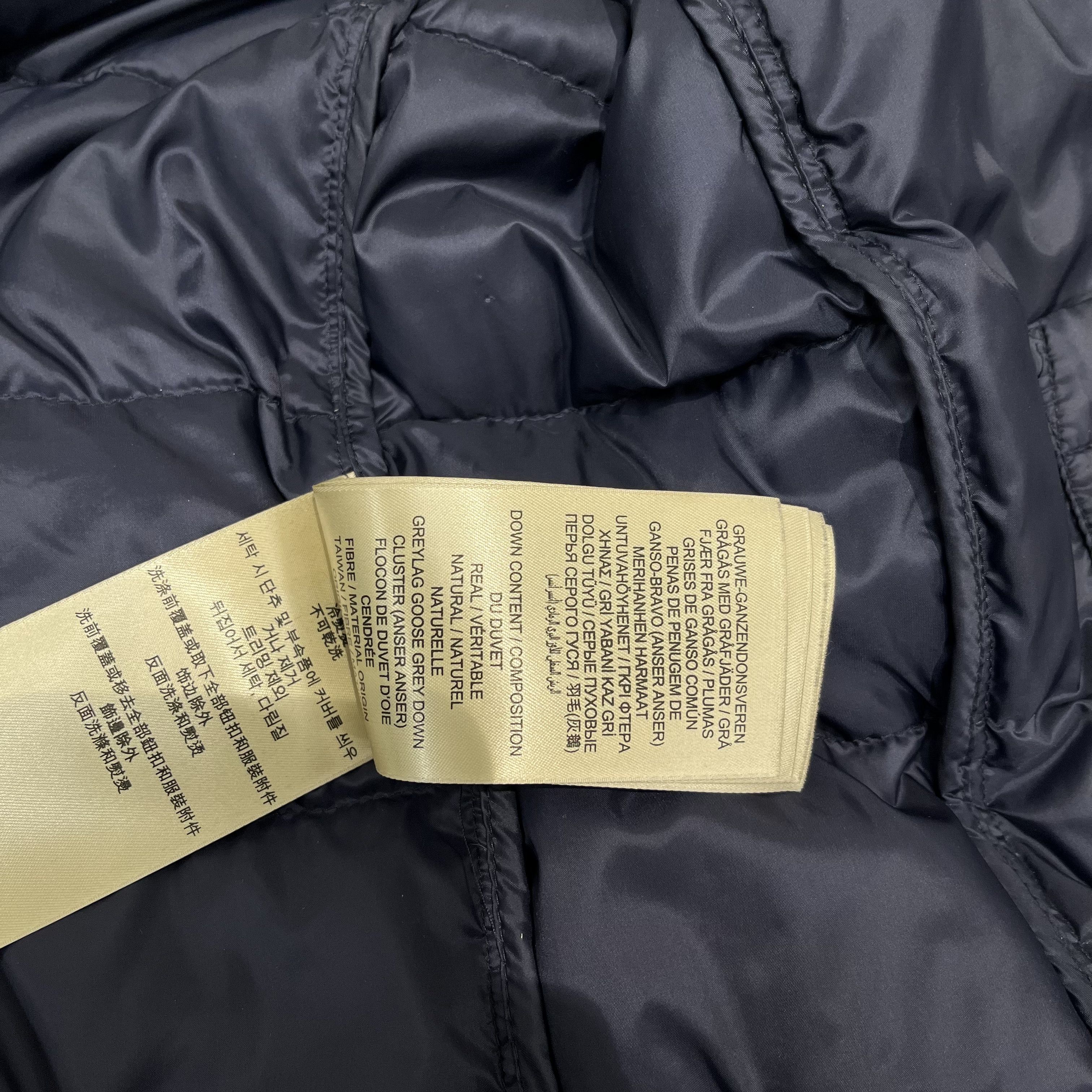 Burberry Burberry Lightweight Navy Puffer Jacket Size US L / EU 52-54 / 3 - 13 Thumbnail