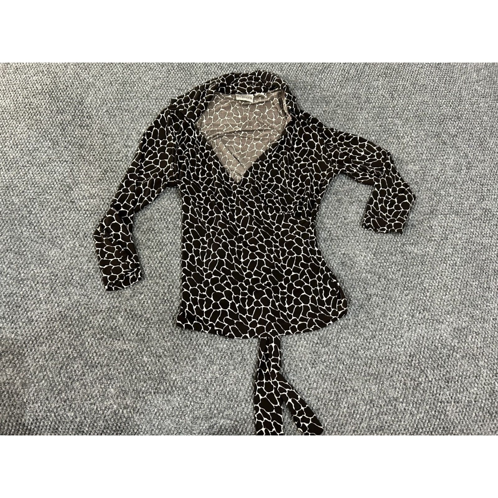 Vintage Chicos Blouse Shirt Womens 0 Brown Animal Print V-Neck Tie Pullover Knit Polyester Spandex Casual Long Sleeve Regular Stretch Size XS / US 0-2 / IT 36-38 - 2 Thumbnail