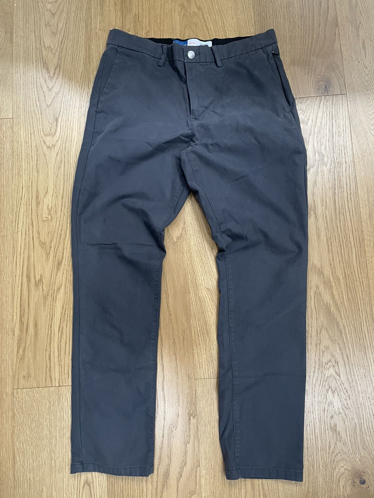 Old Navy Old Navy Ultimate Tech Slim Pant Size US 32 / EU 48 - 1 Thumbnail