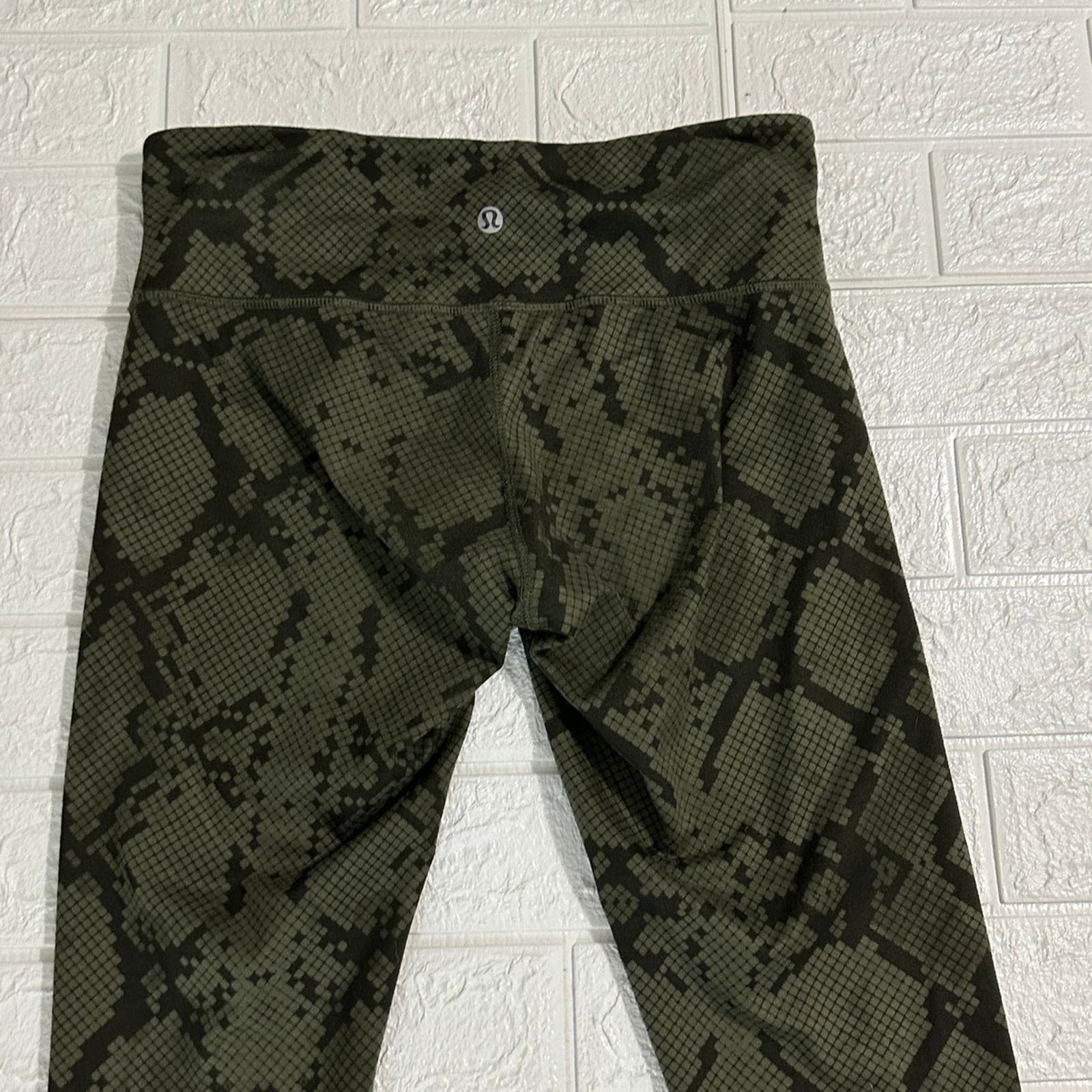Lululemon Lululemon leggings size 6 Size 28" / US 6 / IT 42 - 7 Thumbnail