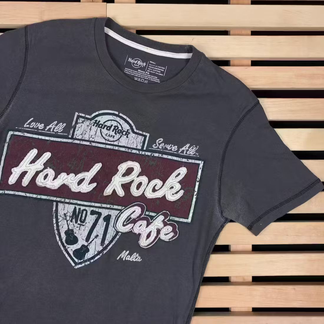 Band Tees × Hard Rock Cafe × Vintage Mens Vintage 90s T Shirt Hard Rock Cafe Malta Size S Size US S / EU 44-46 / 1 - 2 Thumbnail