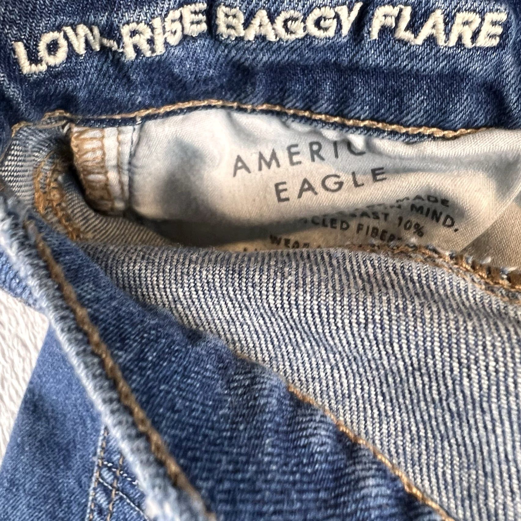 American Eagle Outfitters American Eagle Outfitters Jeans Womens 2 Short Blue Low-Rise Baggy Flare Distressed Boho Size 26" / US 2 / IT 38 - 3 Thumbnail