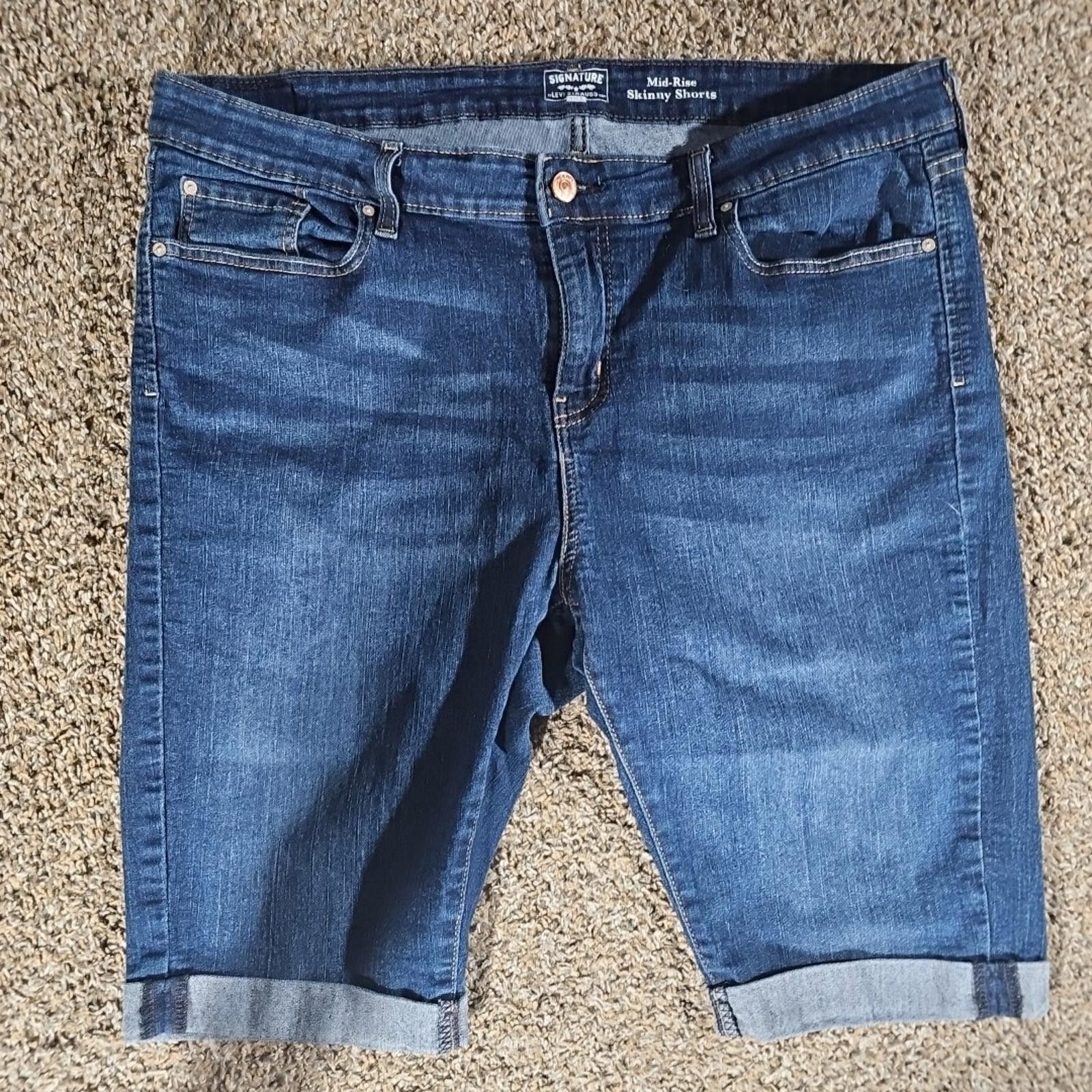 Levi's Signature Levi Strauss Gold Midrise Skinny Shorts 20 W35 Size 42" / US 20 - 1 Thumbnail