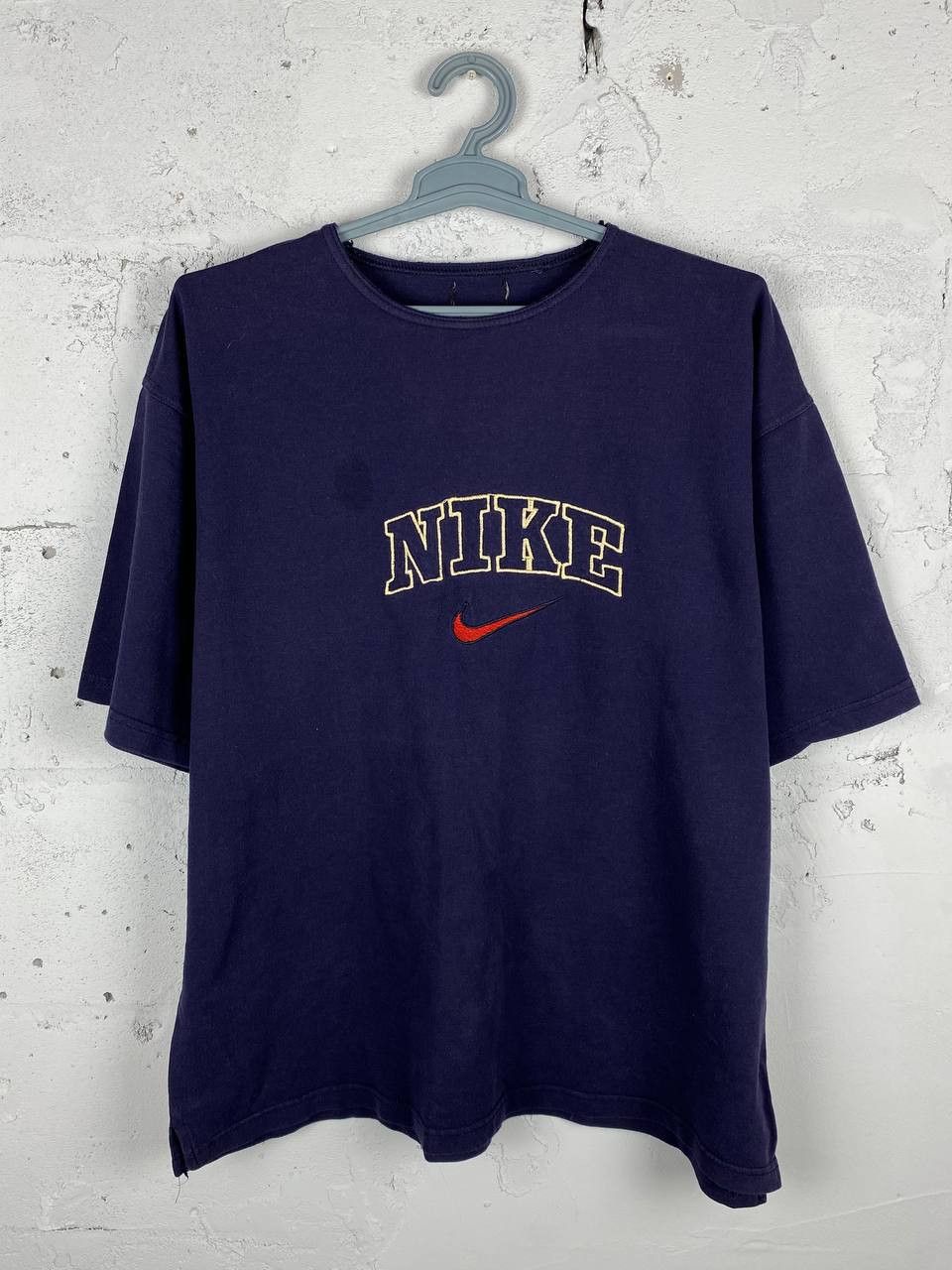 Nike × Vintage Vintage Nike Big Logo T-Shirt Size US XL / EU 56 / 4 - 2 Thumbnail