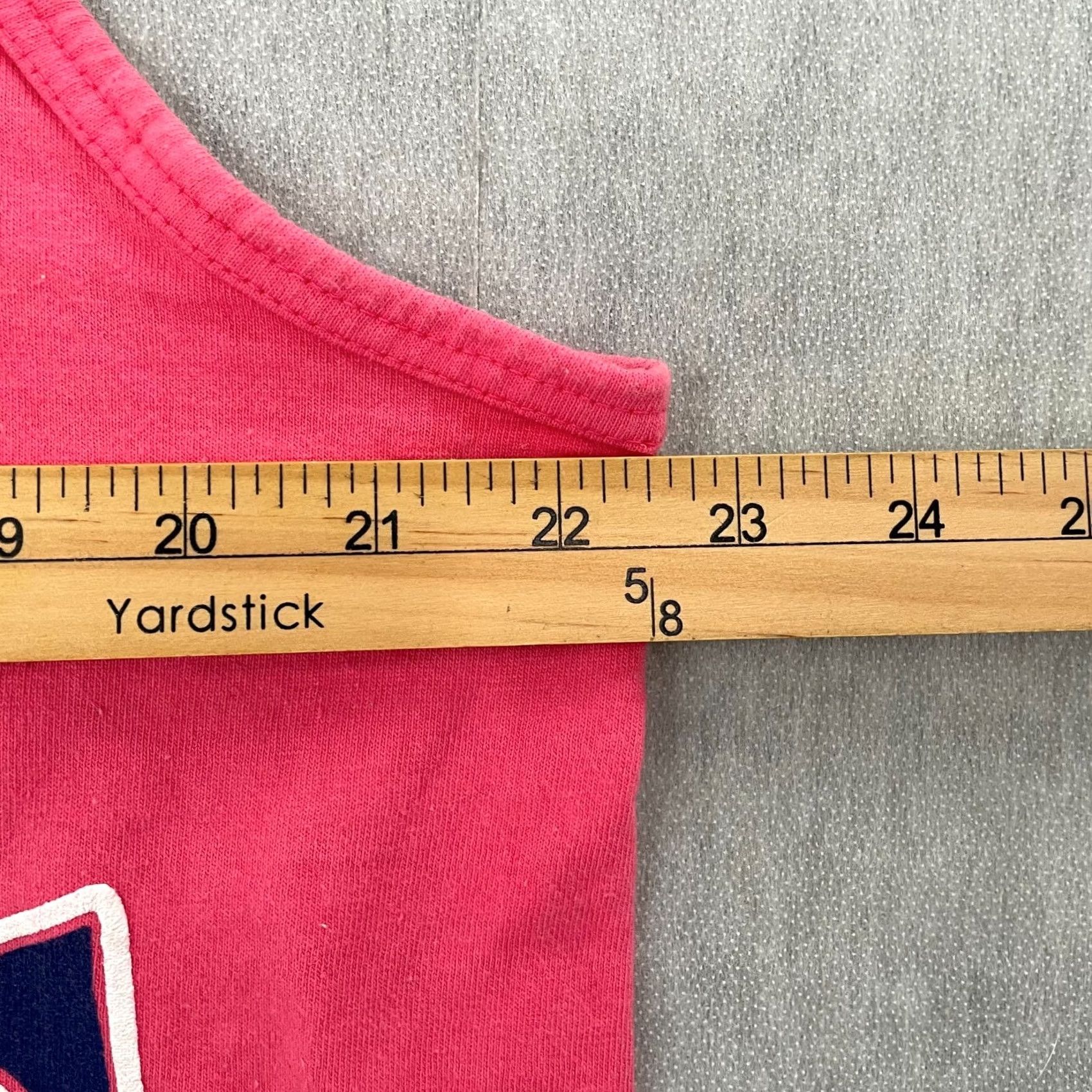 Pinko VINTAGE Yale University Bulldogs Shirt Adult L Pink Tank Top Big Graphic 90s Logo University College 90s Mens Size US L / EU 52-54 / 3 - 6 Thumbnail