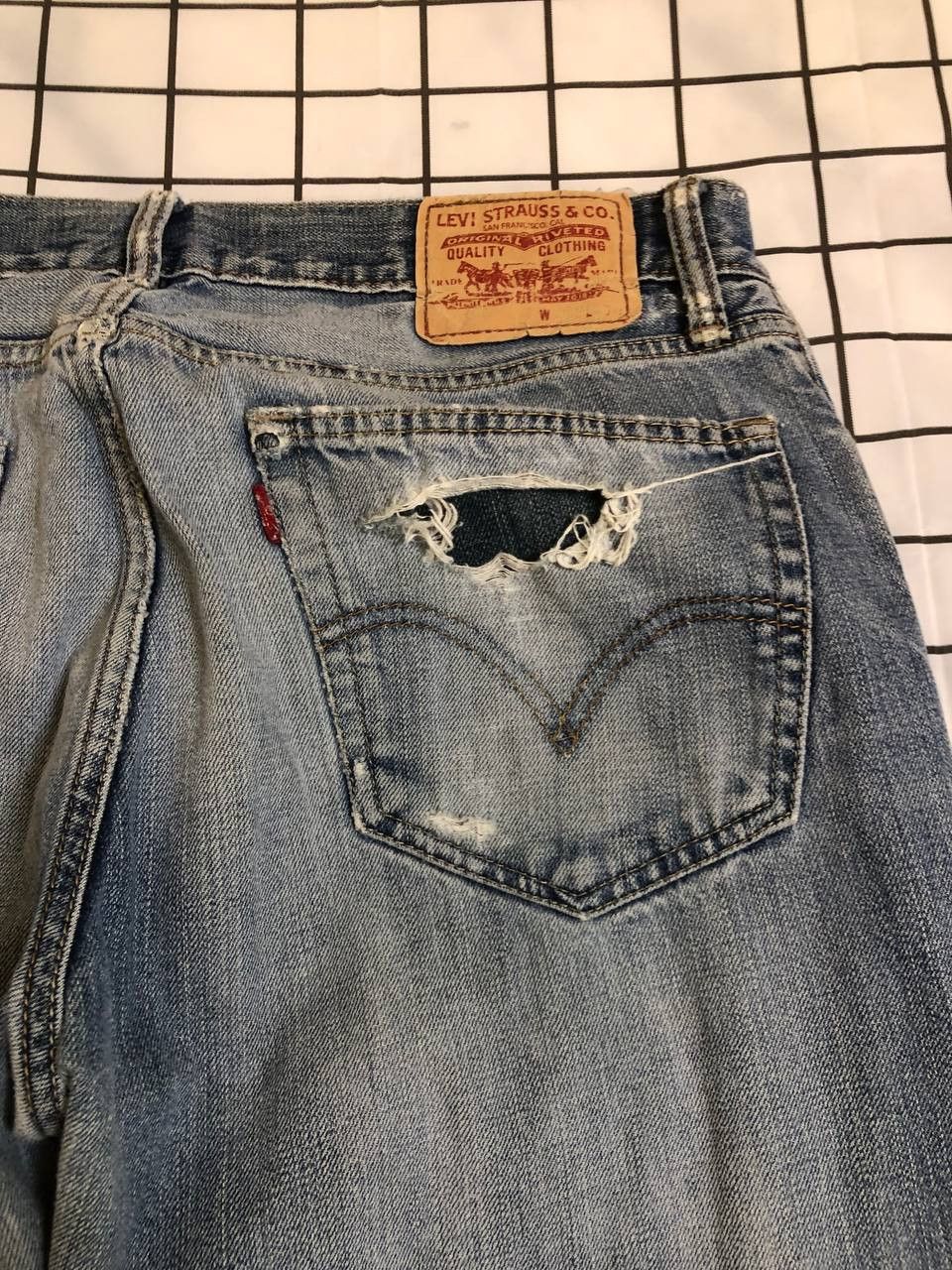 Levi's Levi's Men's 505 Standard Bootcut Fit Jean Size US 34 / EU 50 - 19 Thumbnail