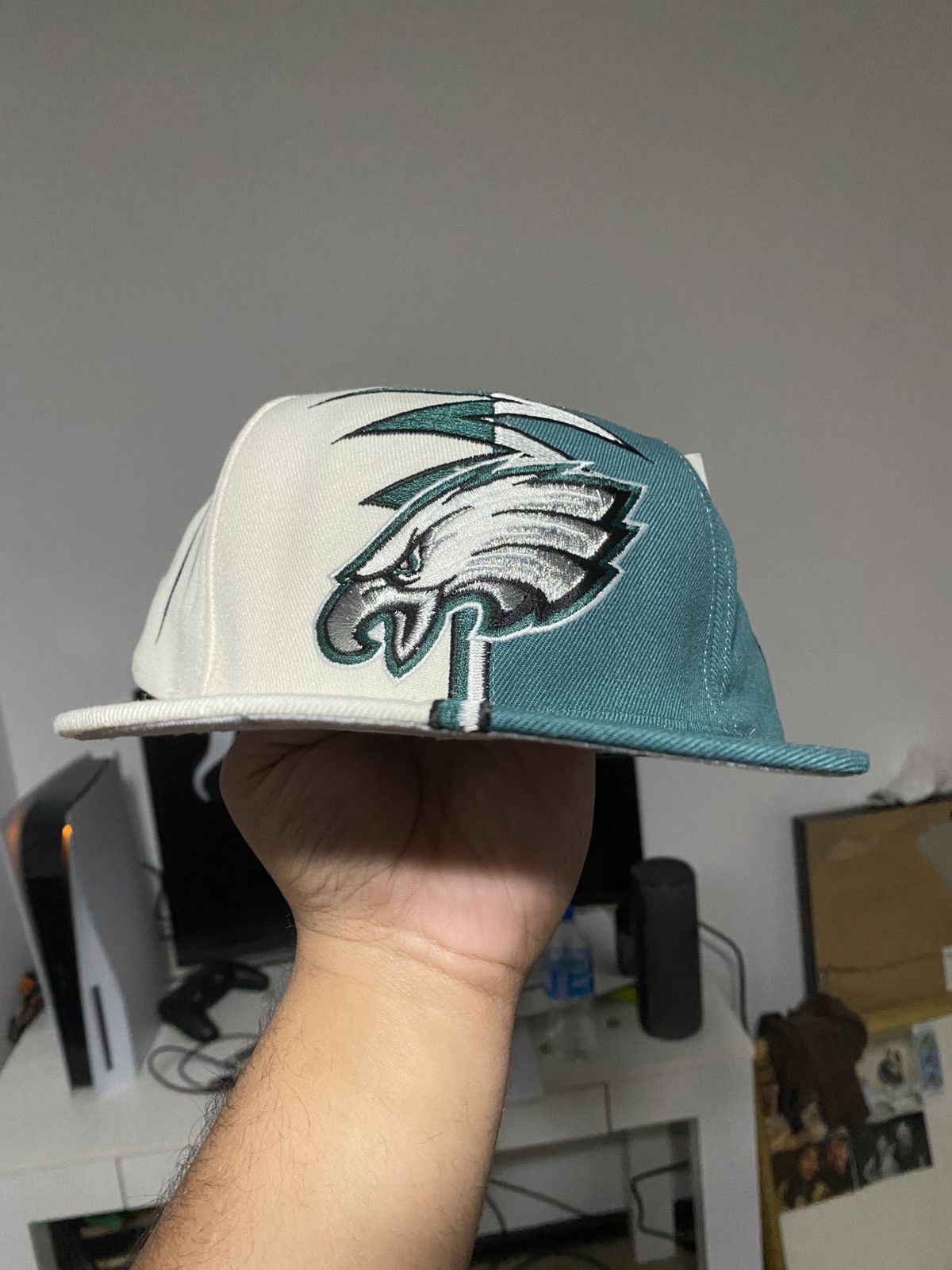 Starter NWT VTG 90s Starter Philadelphia Eagles Shockwave Hat Size ONE SIZE - 5 Thumbnail