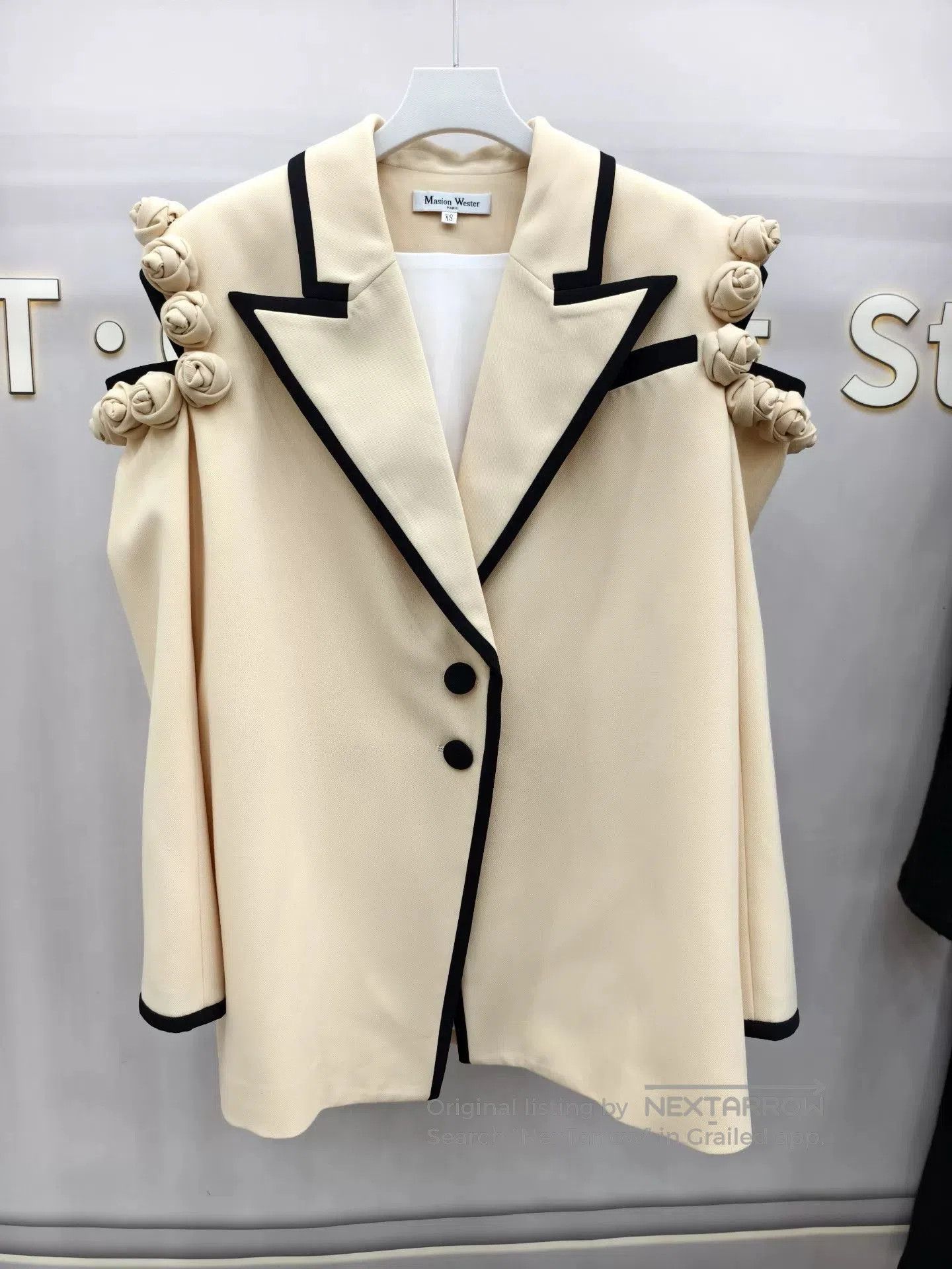 Japanese Brand Maison Wester Flower Blazer in Light Yellow. Size XS / US 0-2 / IT 36-38 - 1 Thumbnail