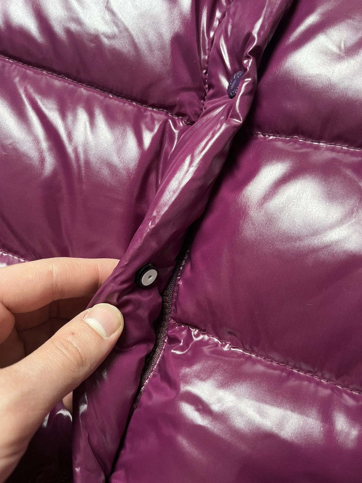 Moncler Moncler Glossy Down Puffer Jacket Burgundy Size L / US 10 / IT 46 - 13 Thumbnail