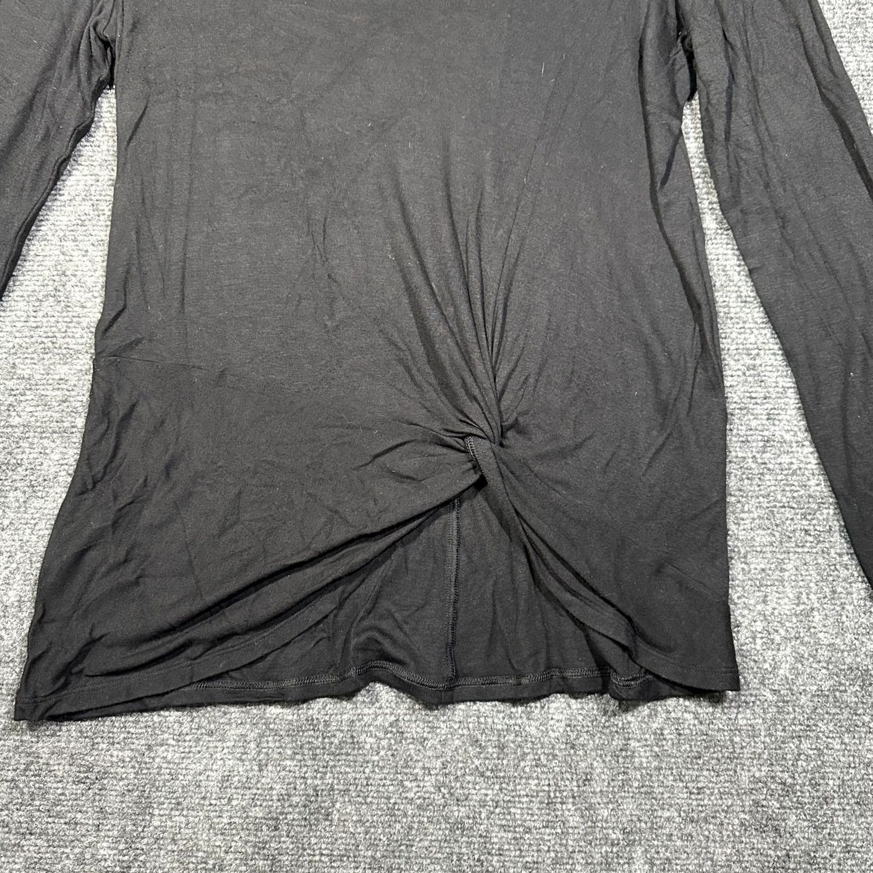 Vintage CAbi Womens Shirt Small Black Stretch Twisted Hem Long Sleeve Reveal Tee 3801 Size S / US 4 / IT 40 - 2 Thumbnail