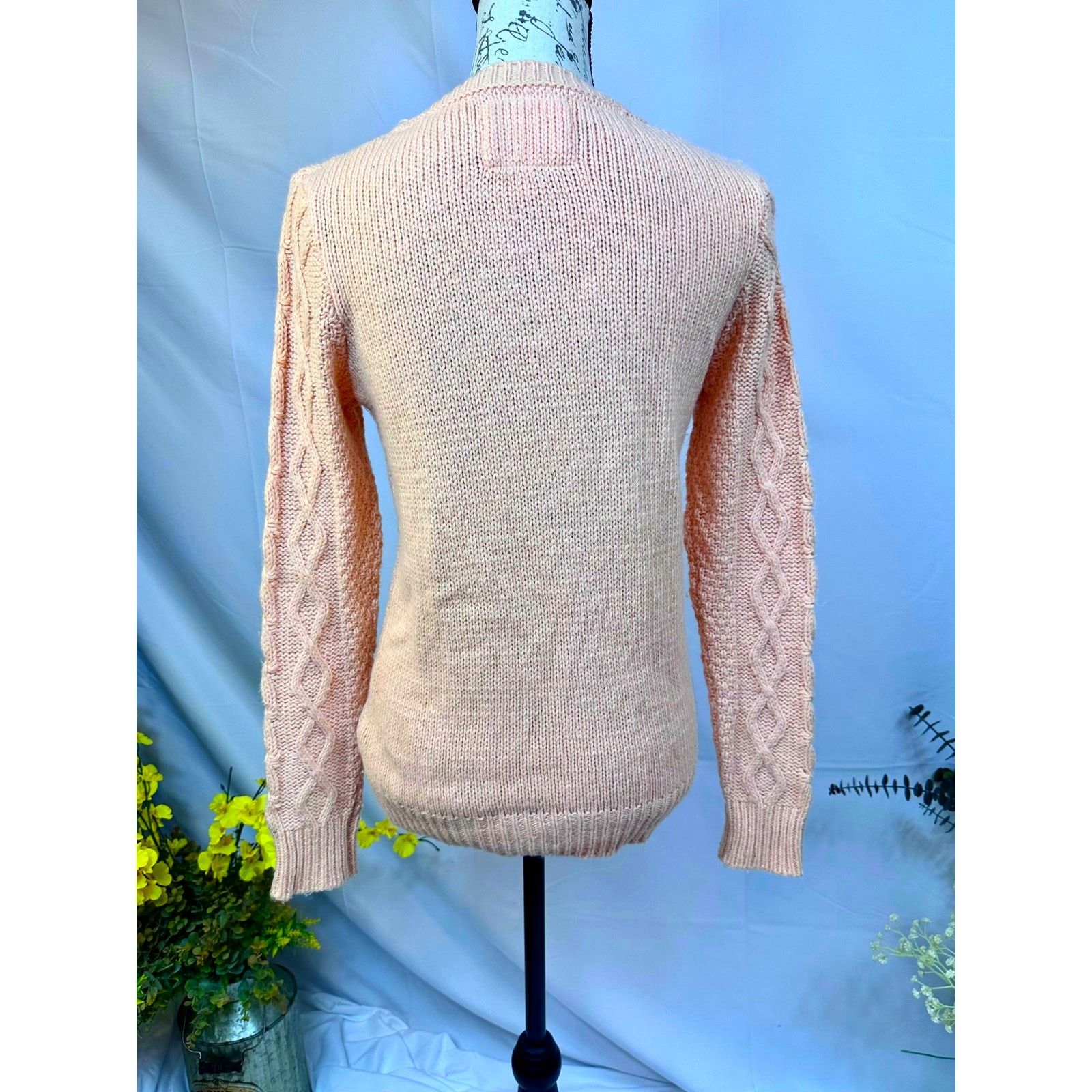 Forever 21 Forever 21 Pink/Coral Cable Knit Sweater Long Sleeves size S Size S / US 4 / IT 40 - 6 Thumbnail