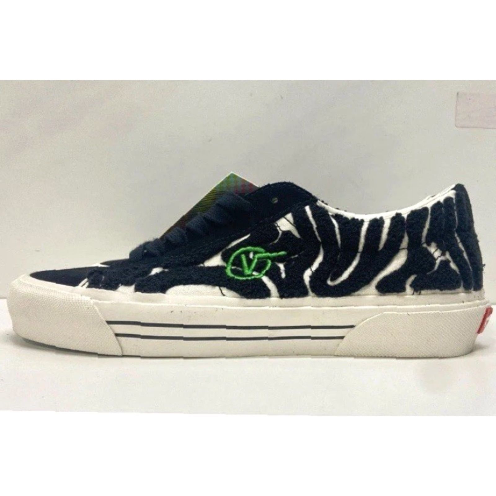 Vans VANS Sneakers Malibu 721278 Black White Men 6.5 Women 8 Casual Sneaker Size US 7 / IT 37 - 3 Thumbnail