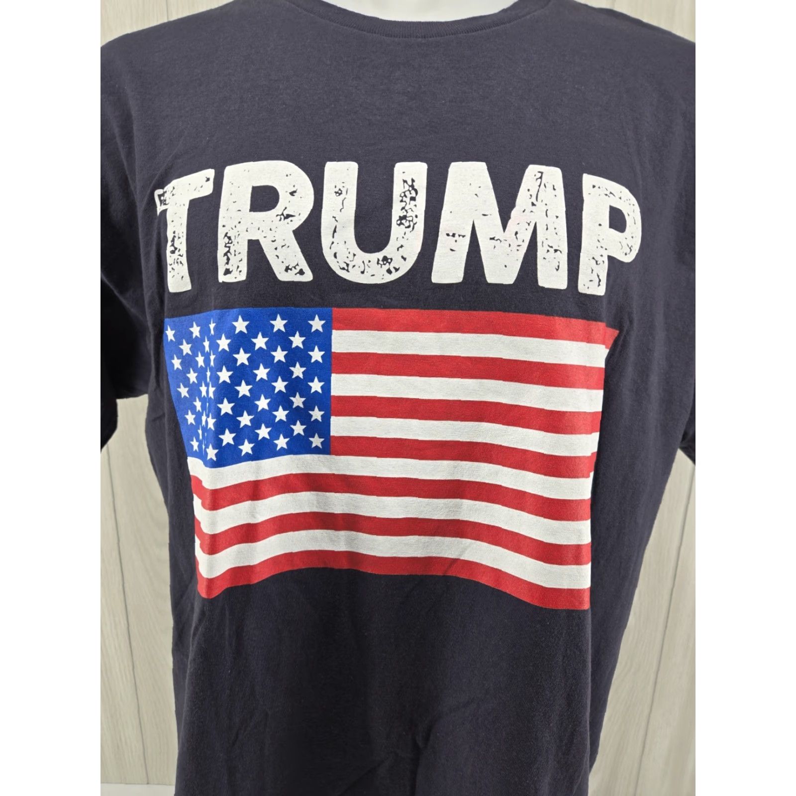Vintage Bayside Trump Flag Shirt XL Navy USA Patriotic Graphic Tee Mens Size US XL / EU 56 / 4 - 3 Thumbnail